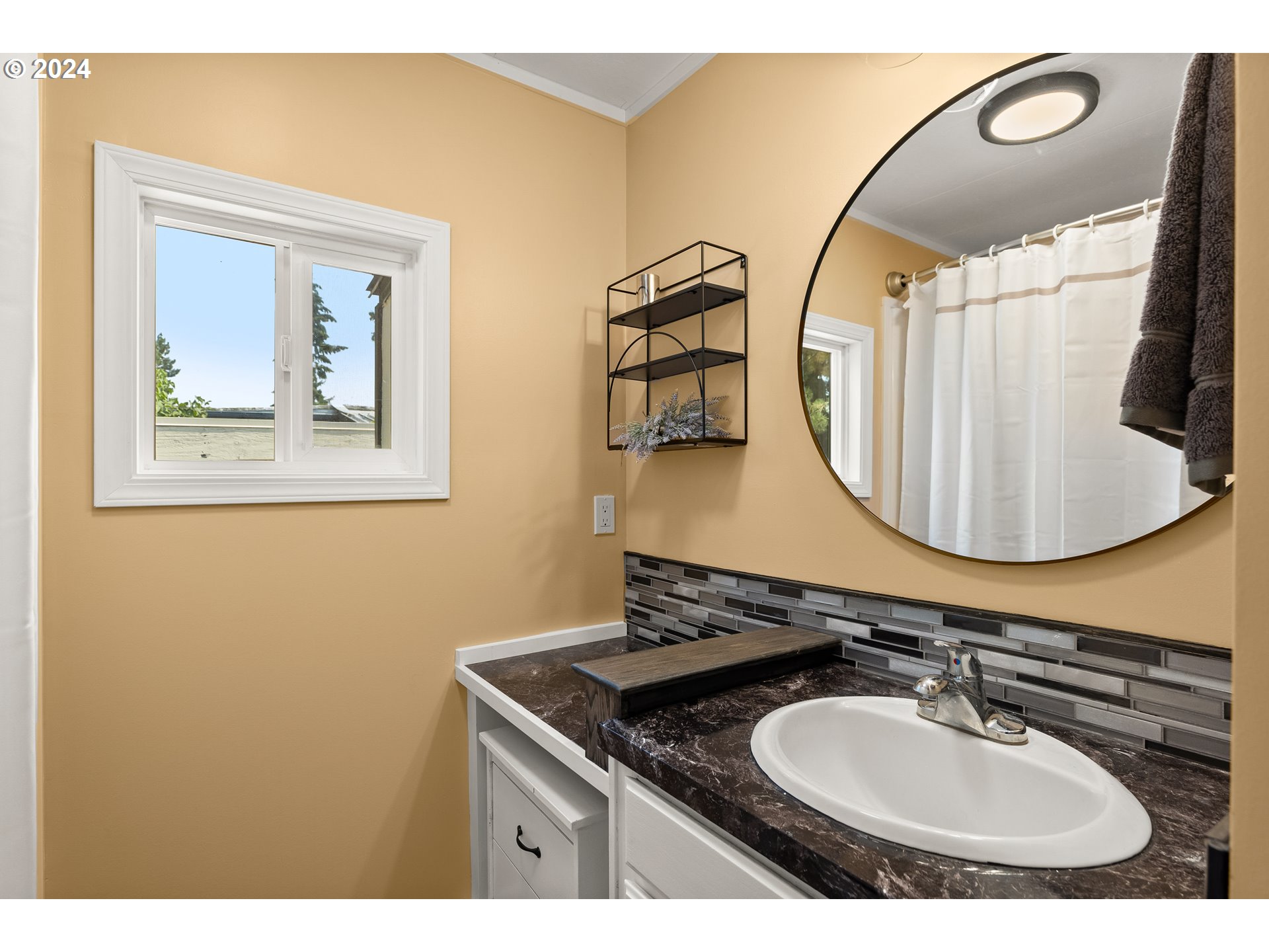 1503 N HAYDEN ISLAND DR 35