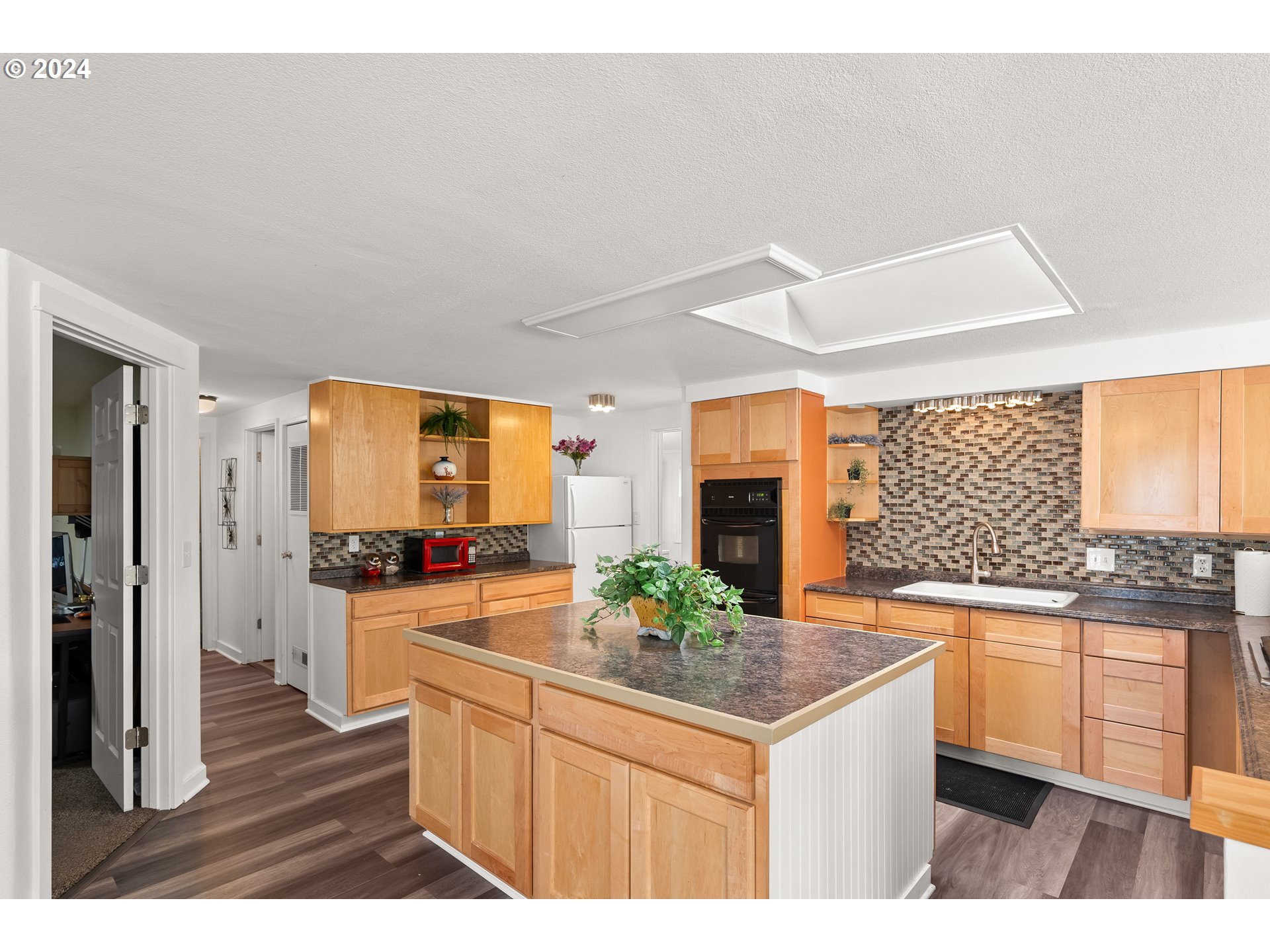 1503 N HAYDEN ISLAND DR 35