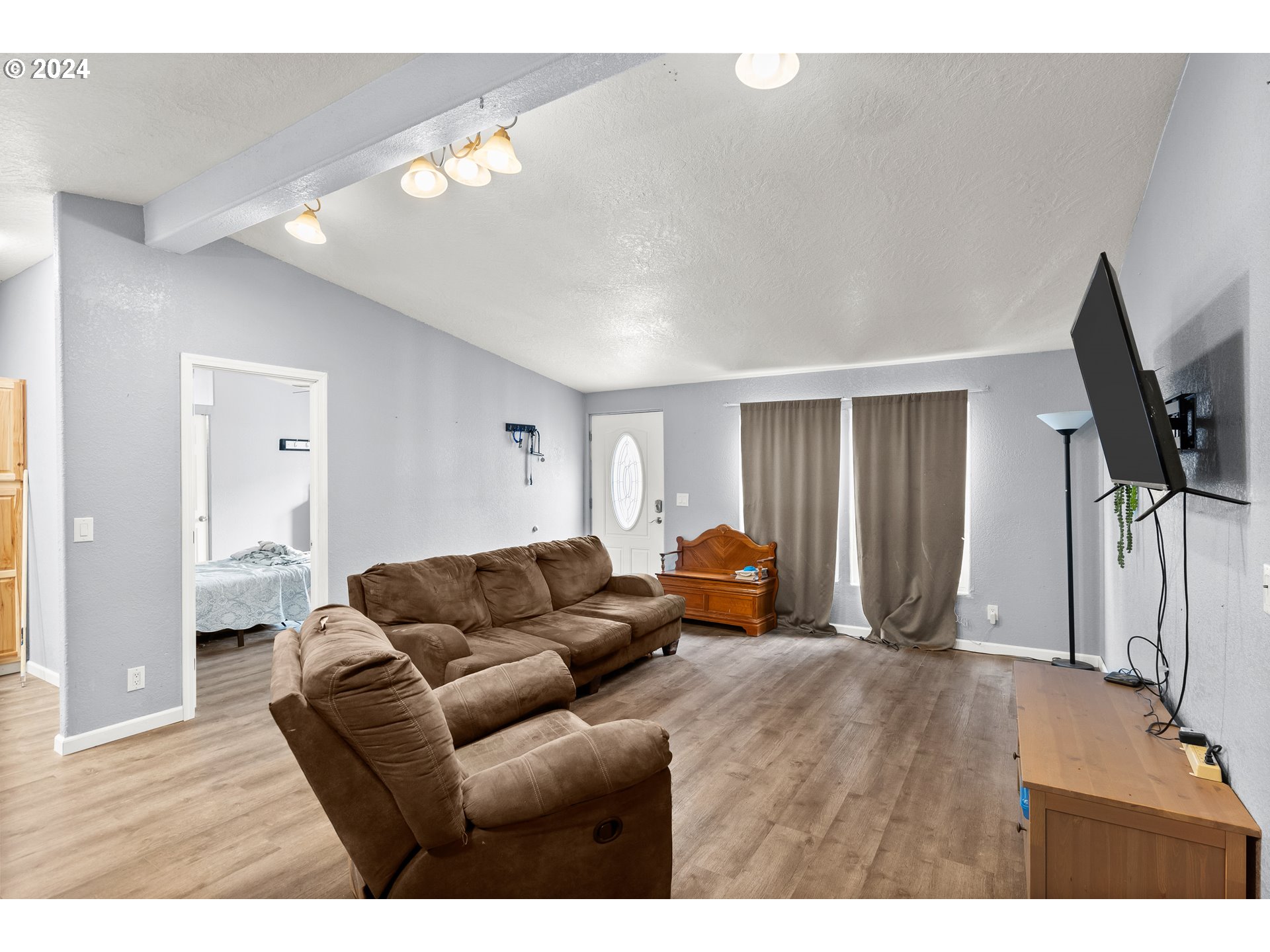 560 SW SUTHERLAND WAY