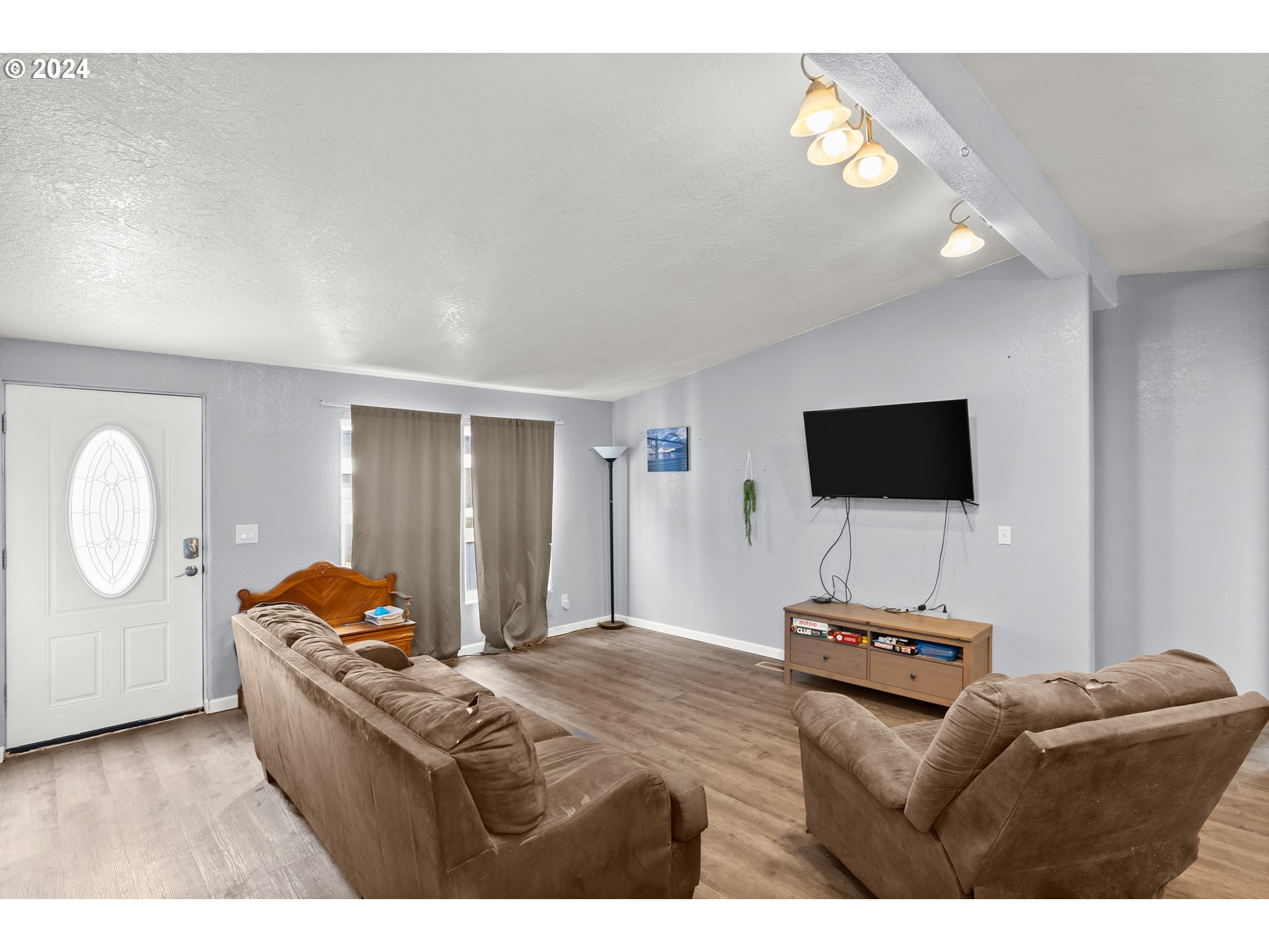 560 SW SUTHERLAND WAY