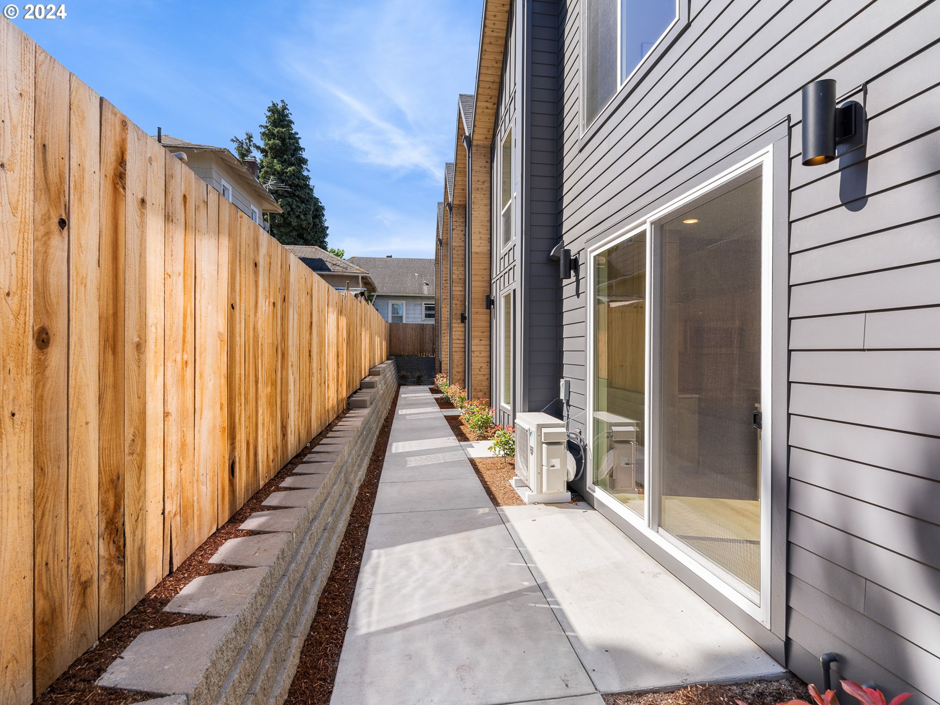 2838 SE Division ST 5