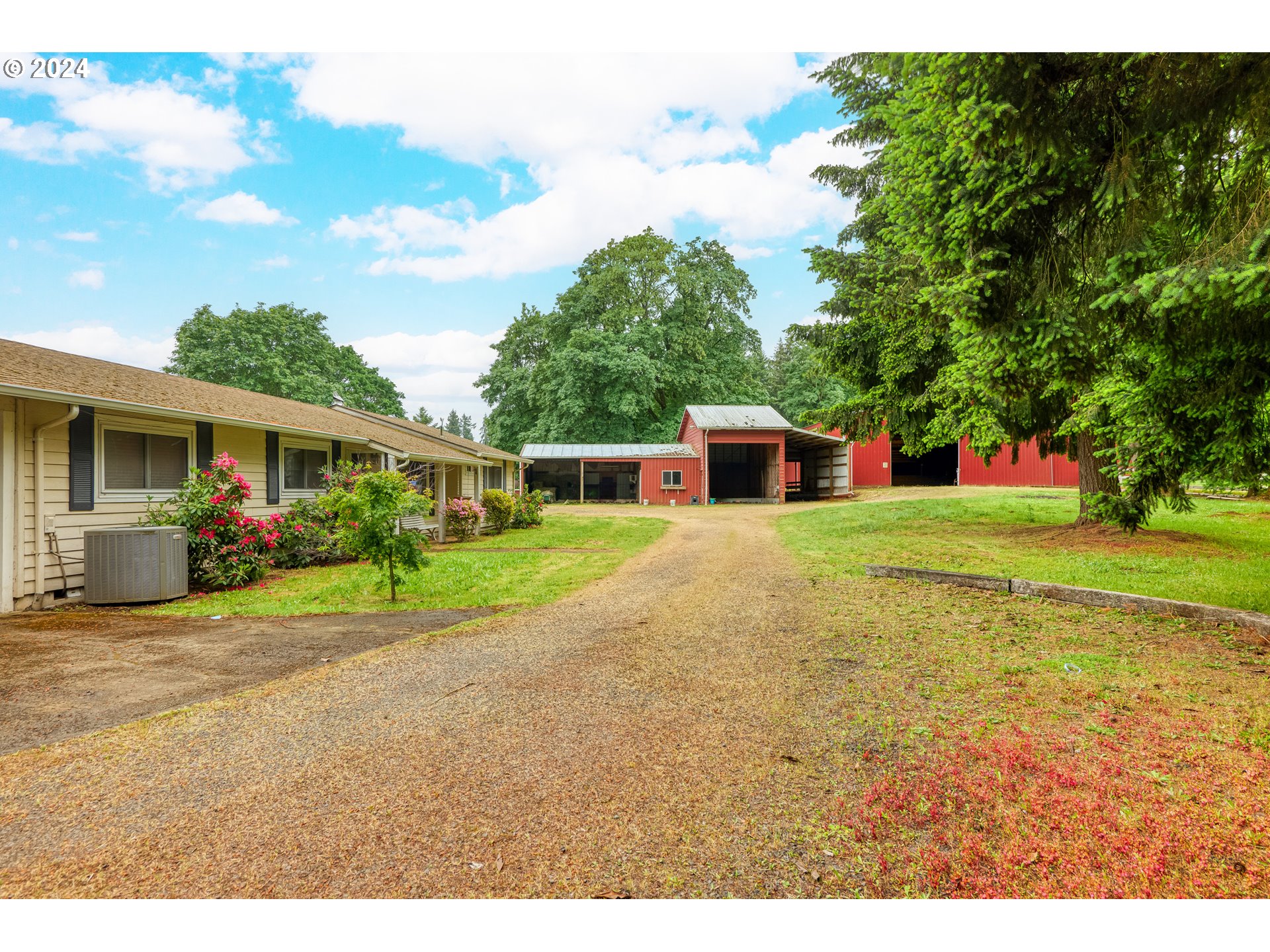 10320 SE HILLVIEW DR