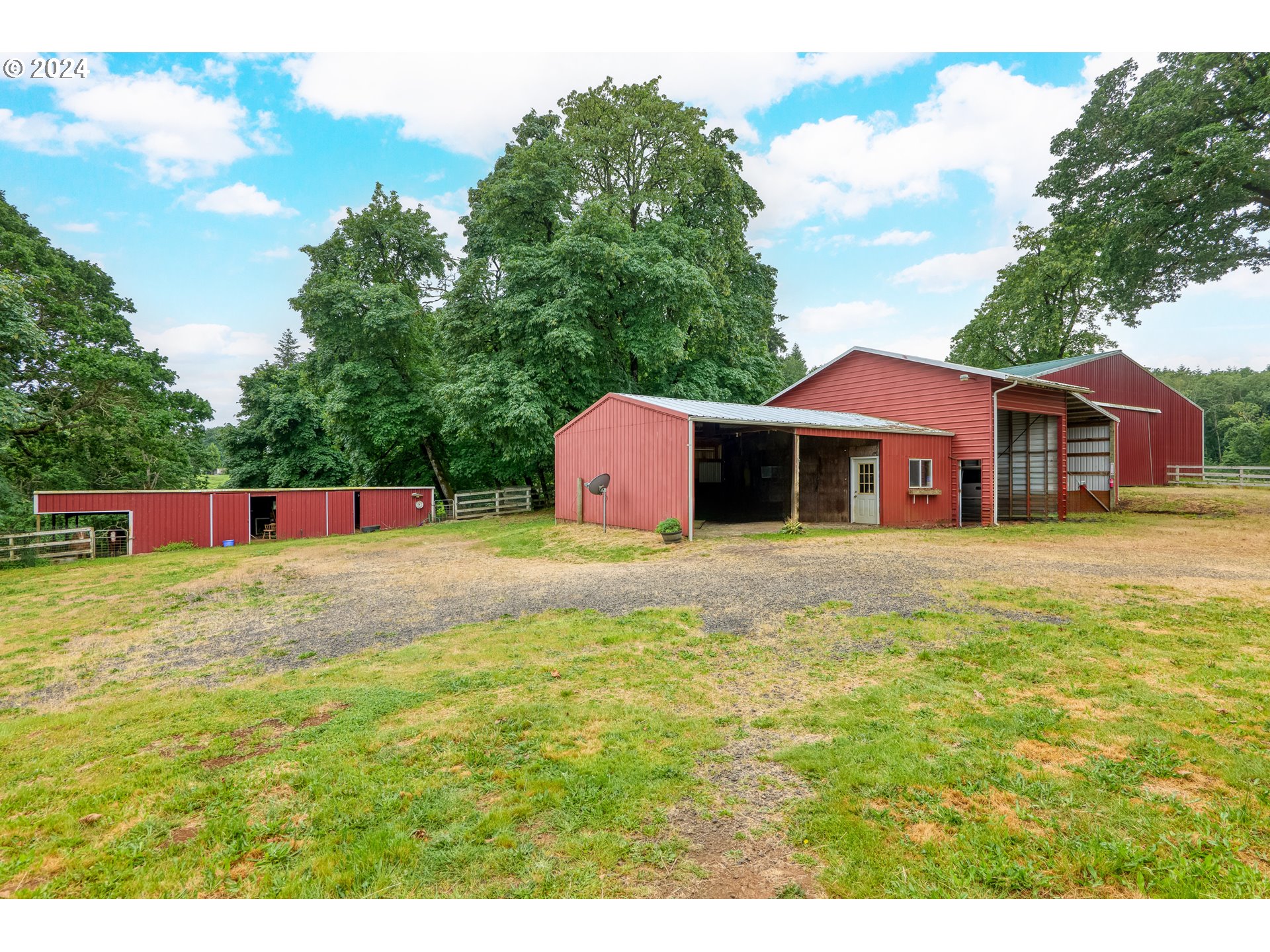 10320 SE HILLVIEW DR