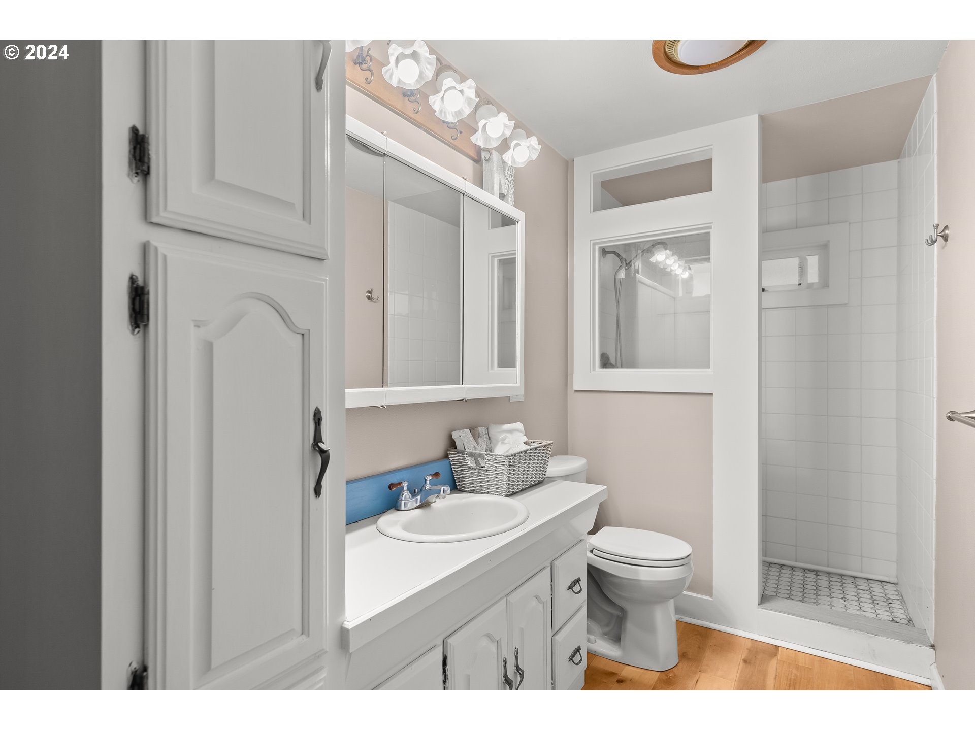 10320 SE HILLVIEW DR