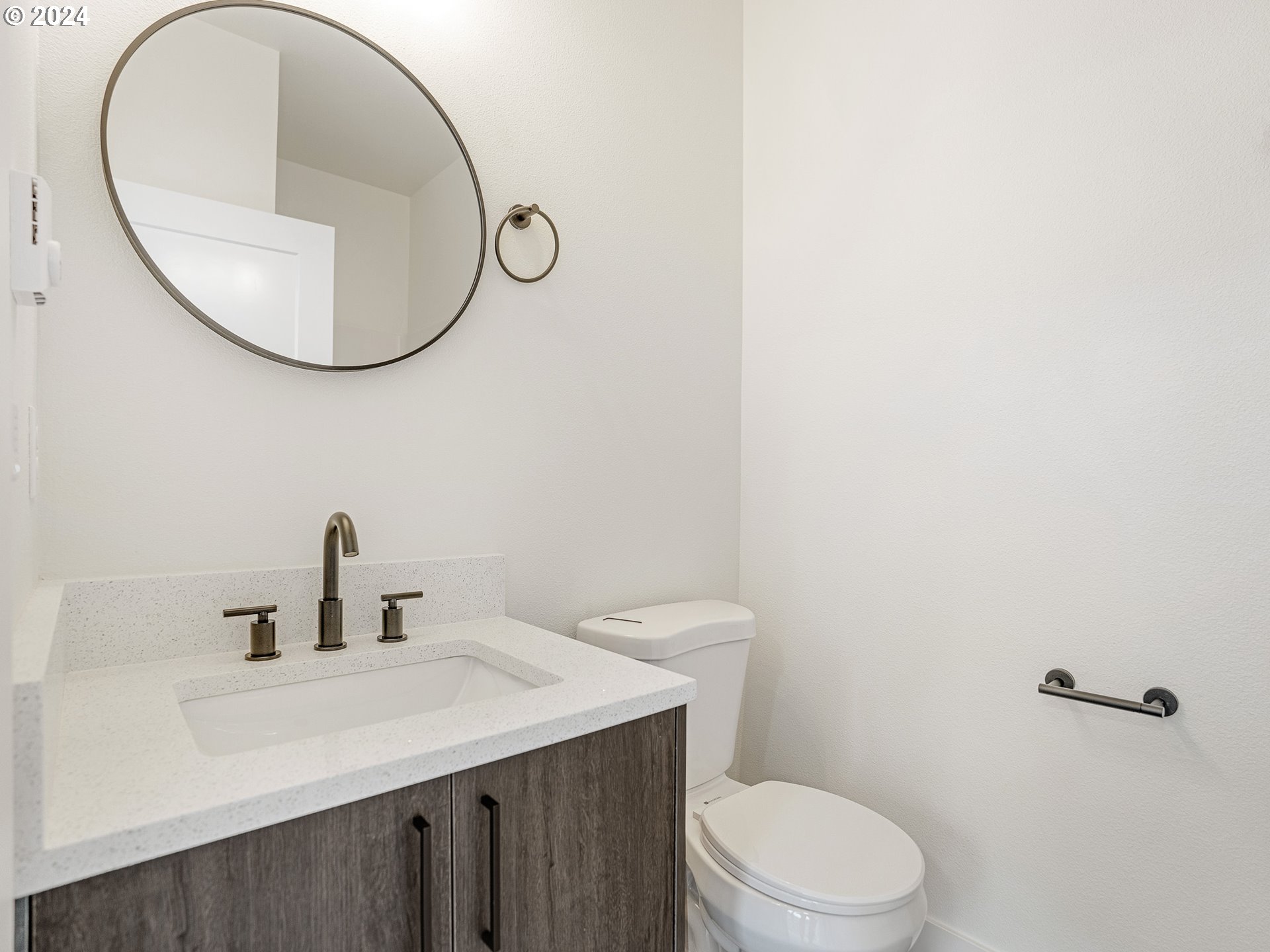 1215 N Winchell ST 1