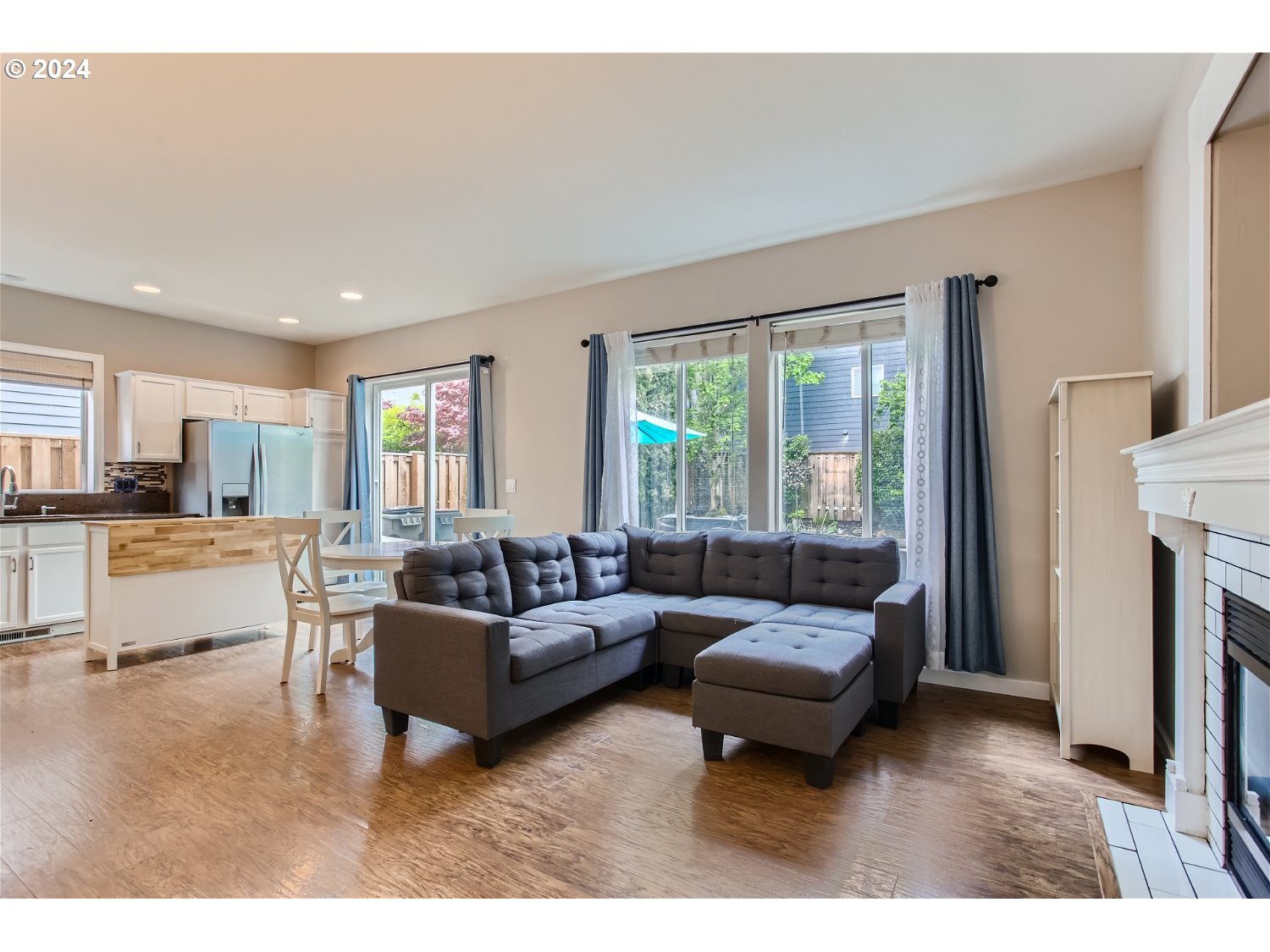 23521 SW PINEHURST DR