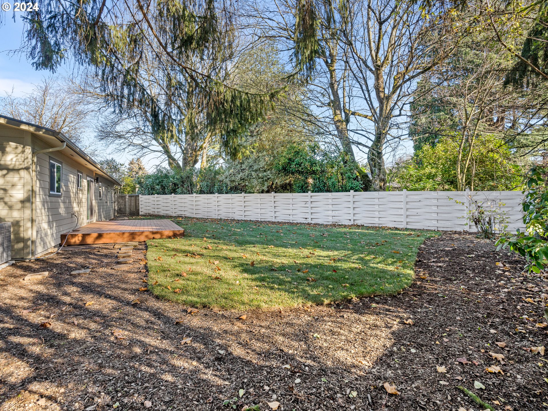 5130 NE AINSWORTH CT