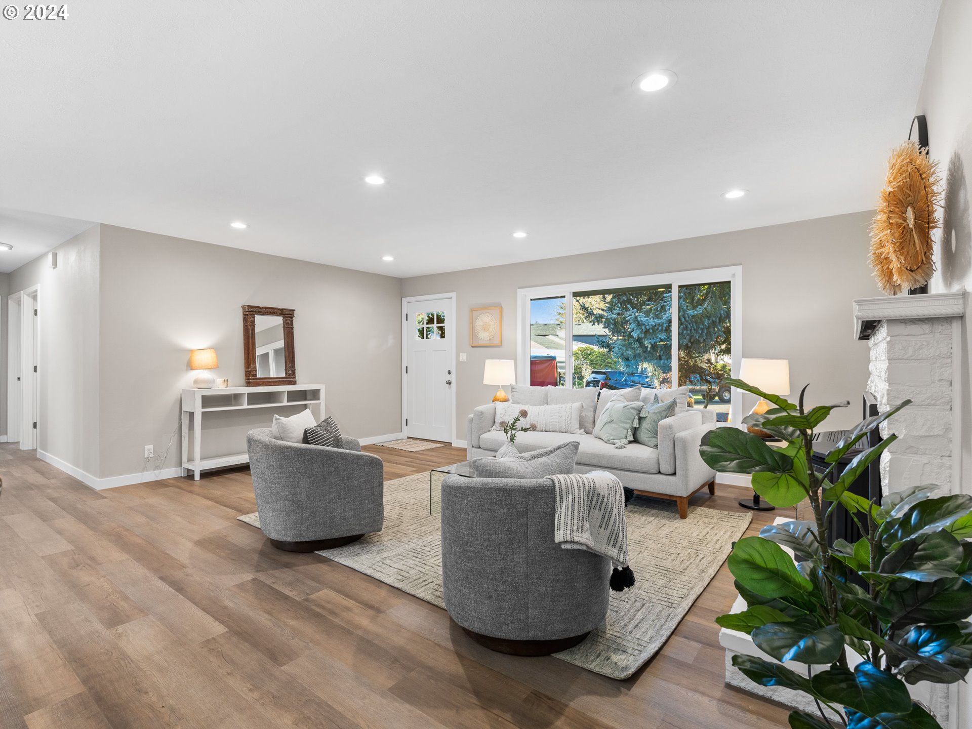 5130 NE AINSWORTH CT