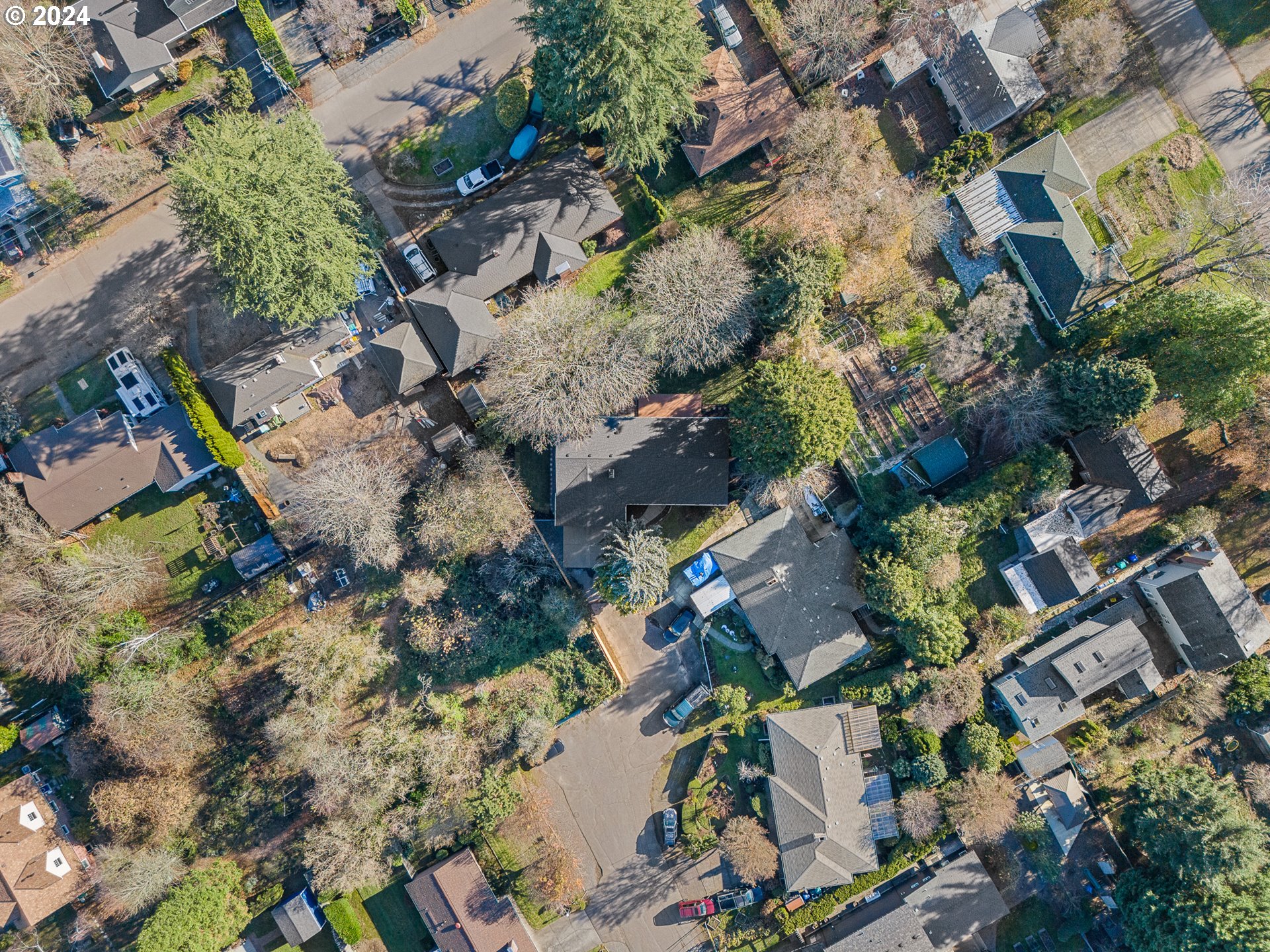 5130 NE AINSWORTH CT