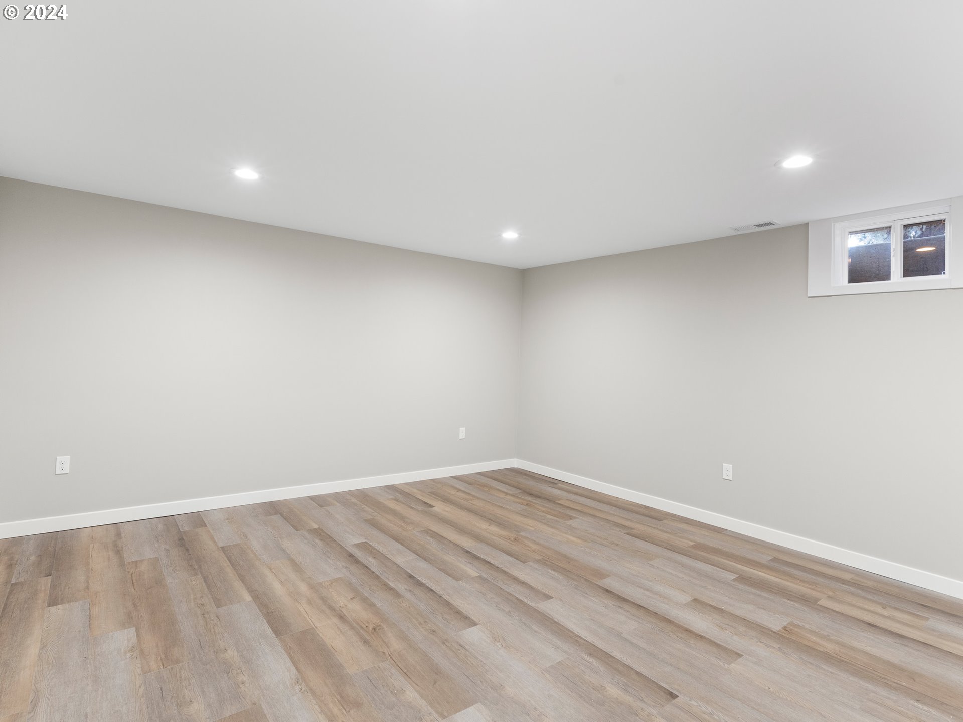 5130 NE AINSWORTH CT