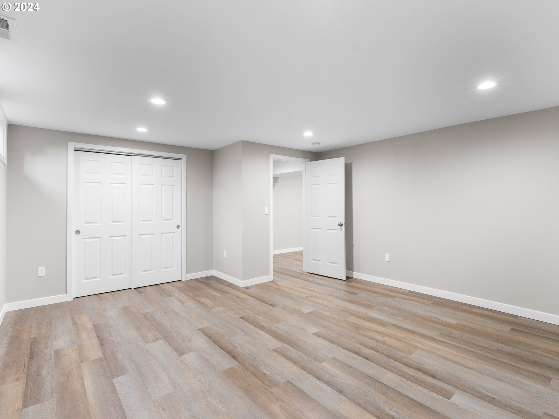 5130 NE AINSWORTH CT