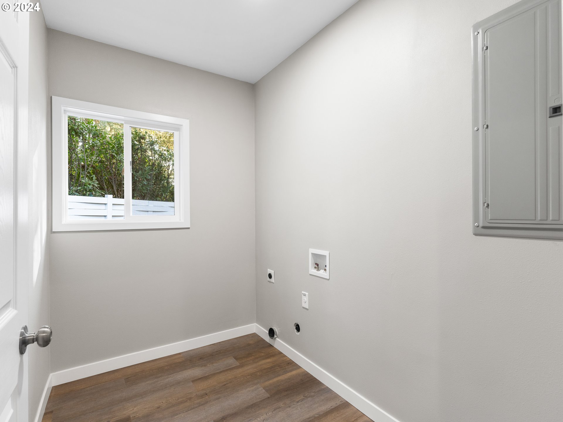 5130 NE AINSWORTH CT