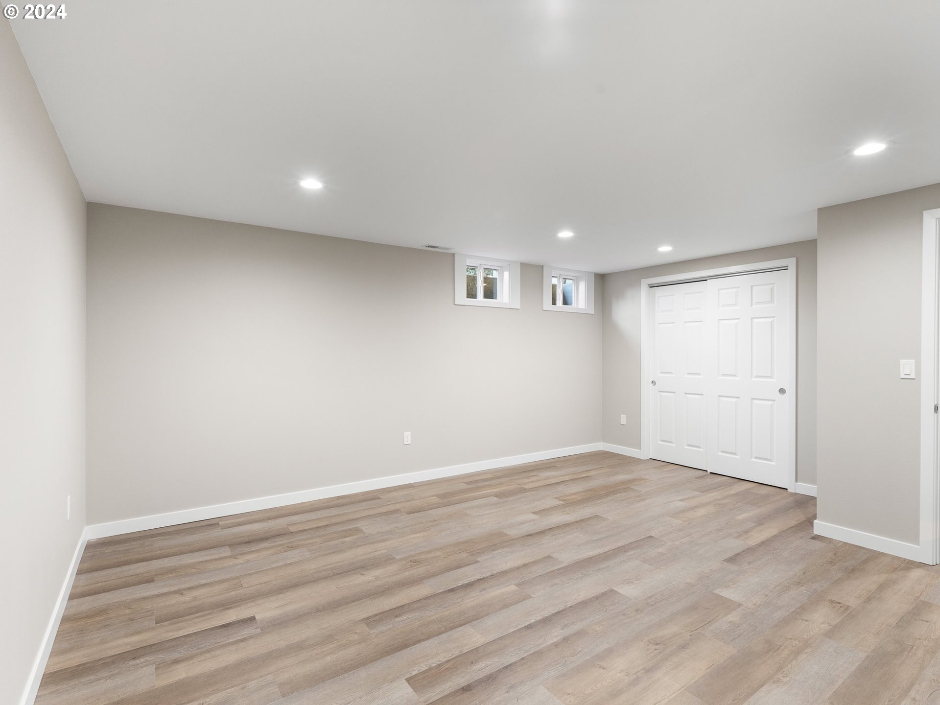 5130 NE AINSWORTH CT