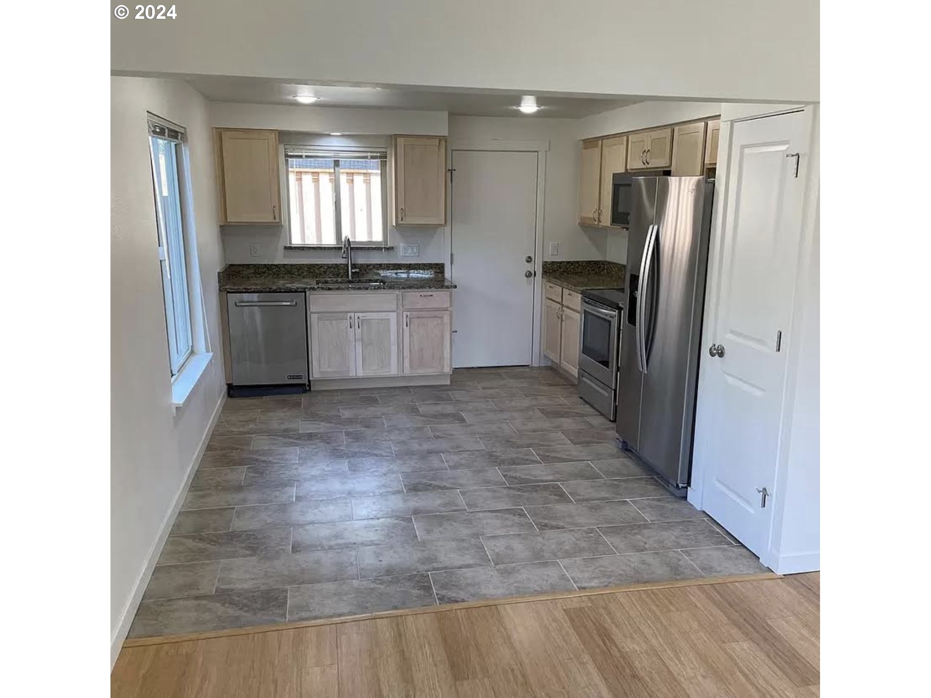 1436 VILLAGE PARK PL