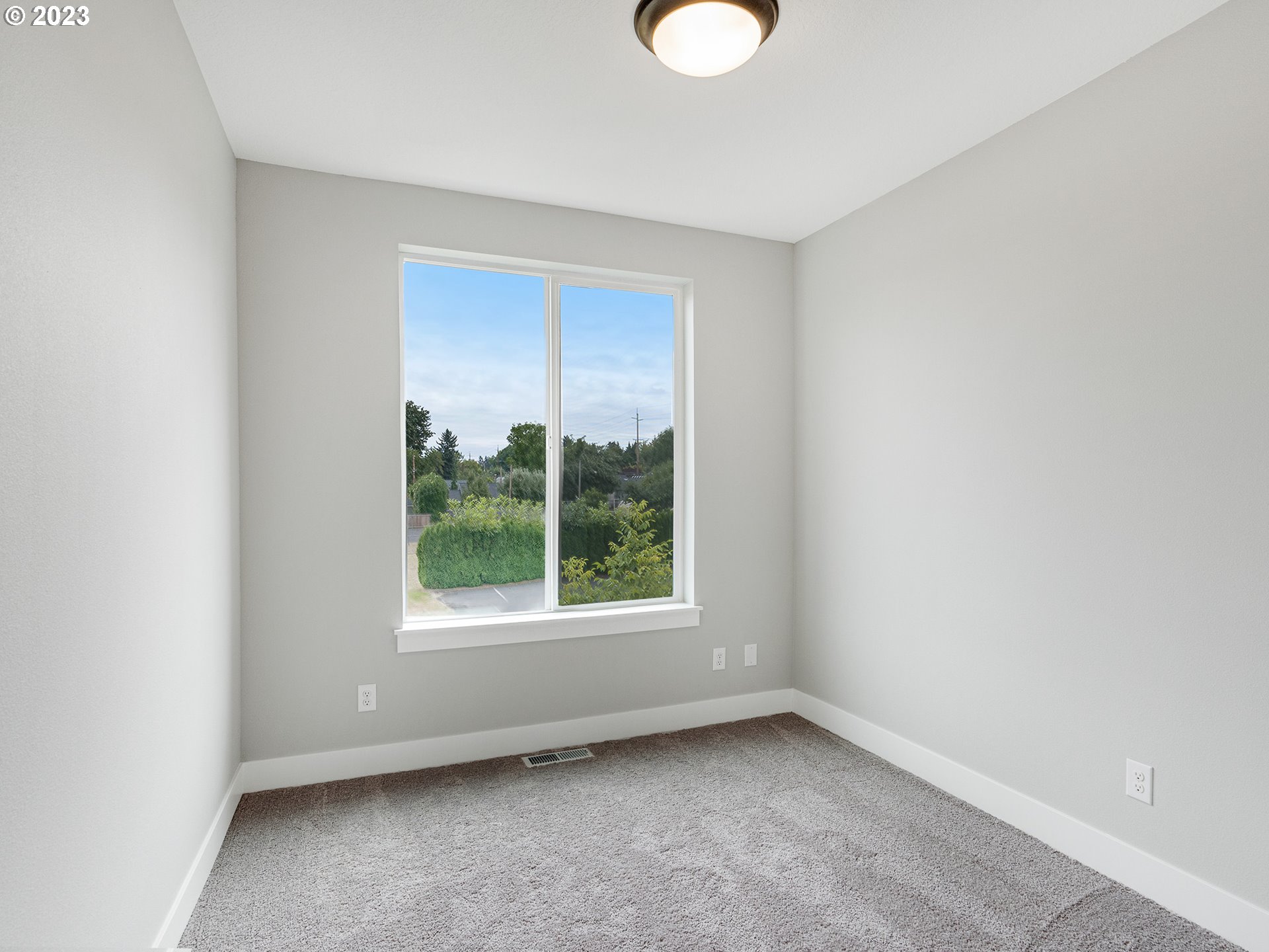 9530 N Allegheny AVE