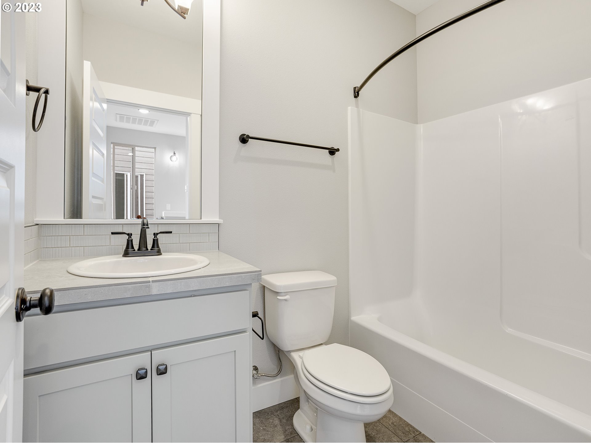 9530 N Allegheny AVE