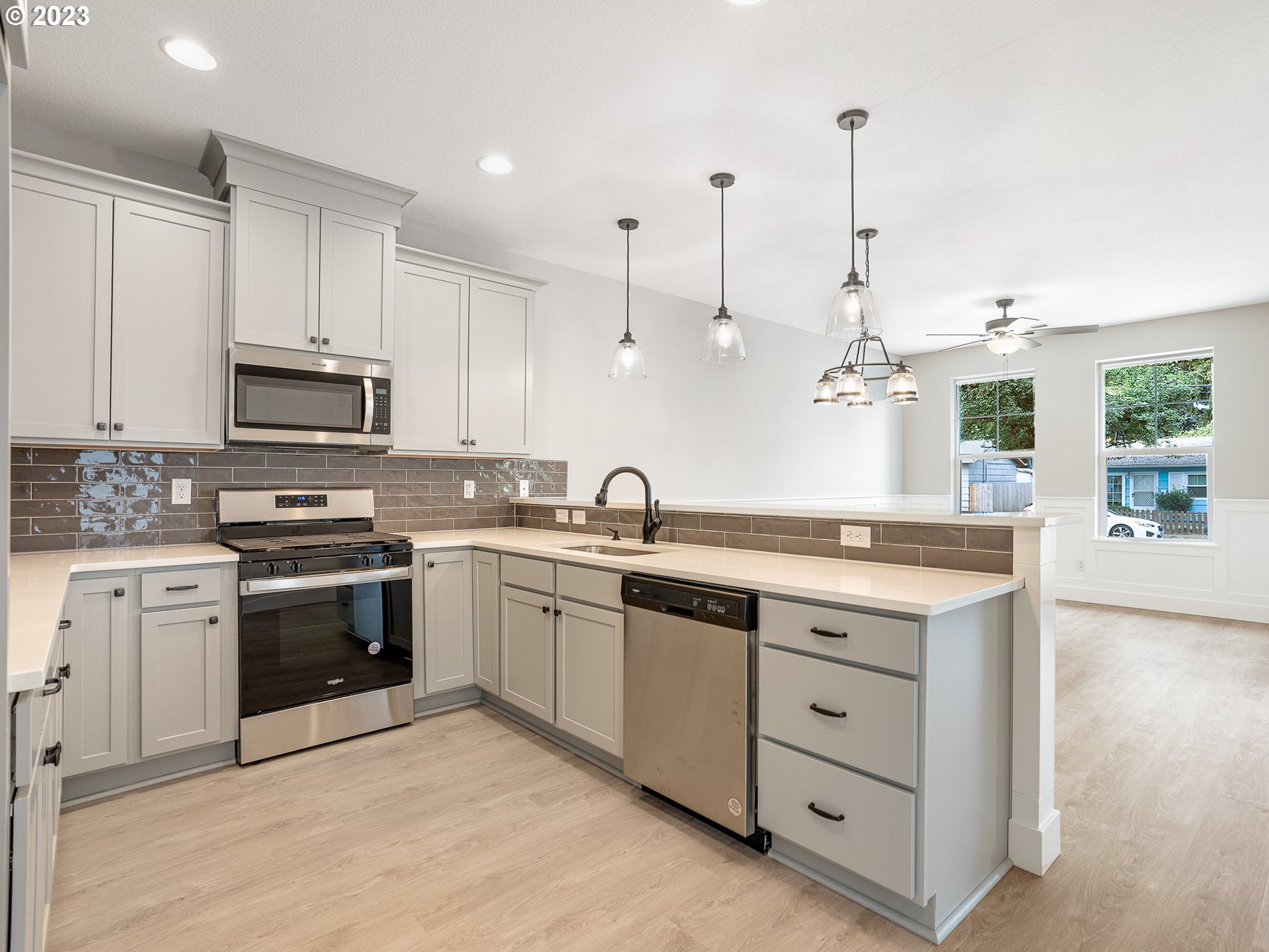 9530 N Allegheny AVE