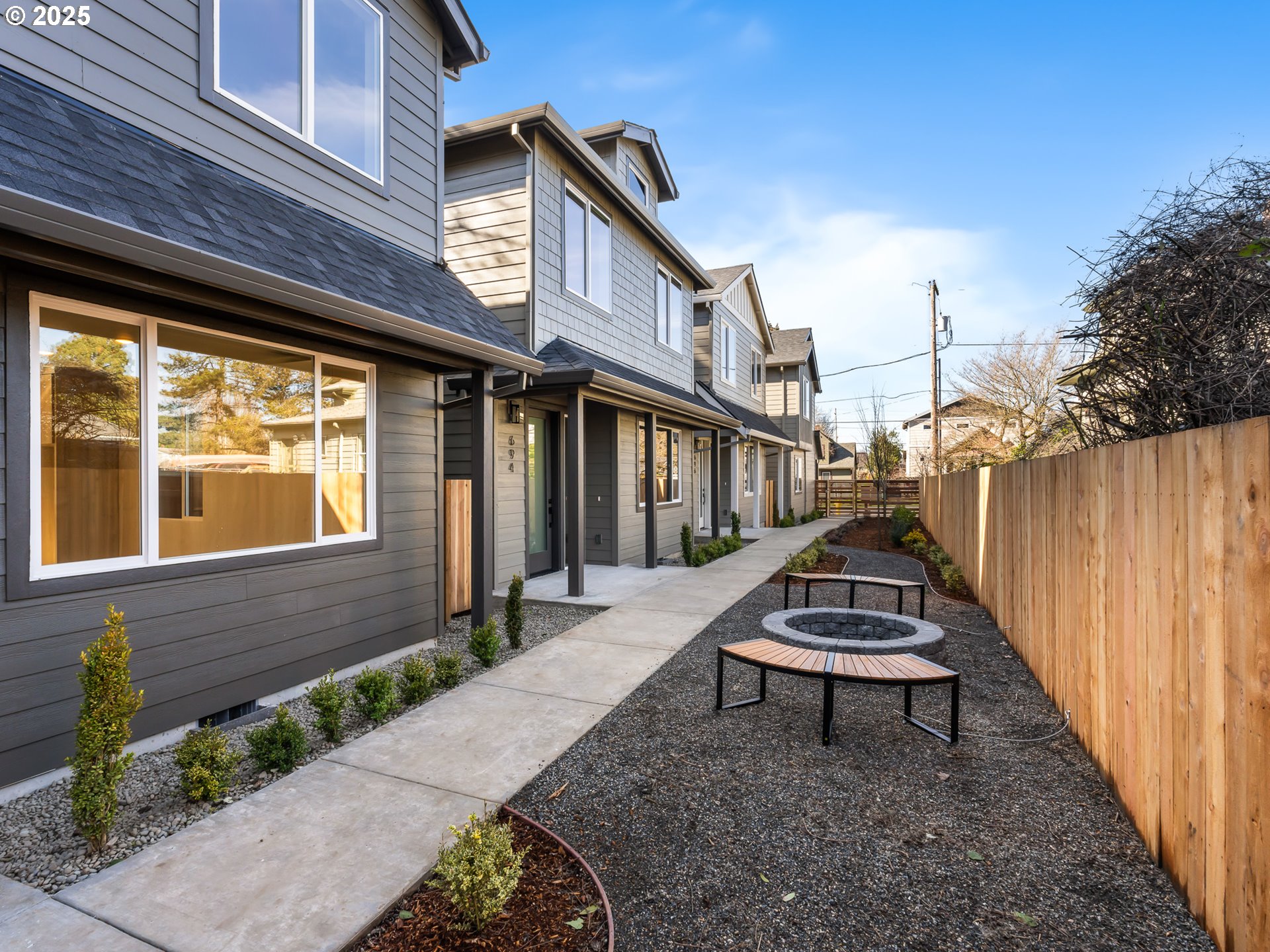 690 SE 47th AVE