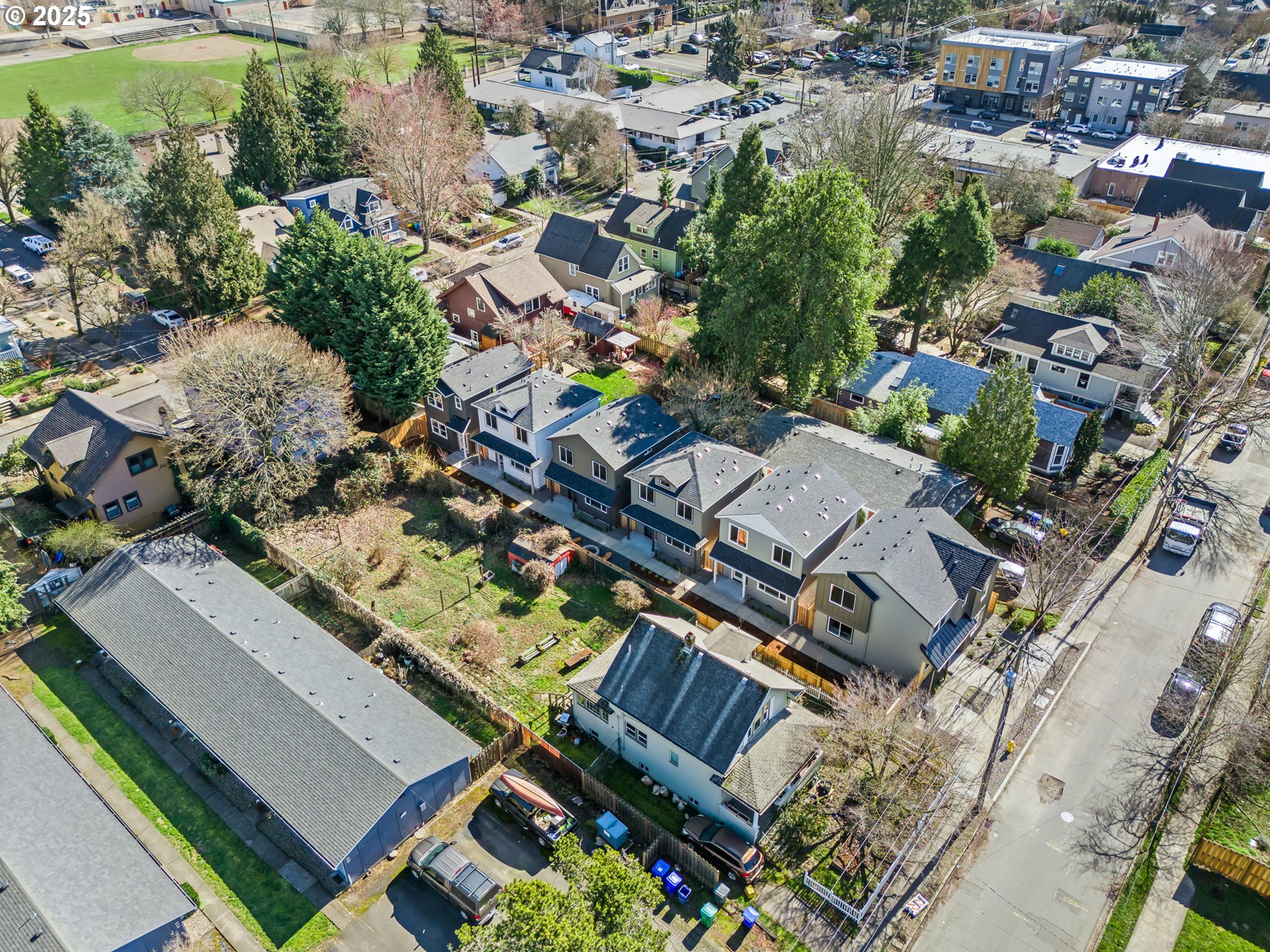 690 SE 47th AVE