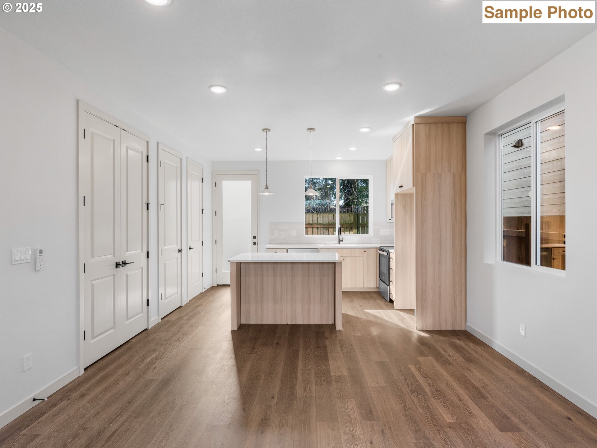 690 SE 47th AVE
