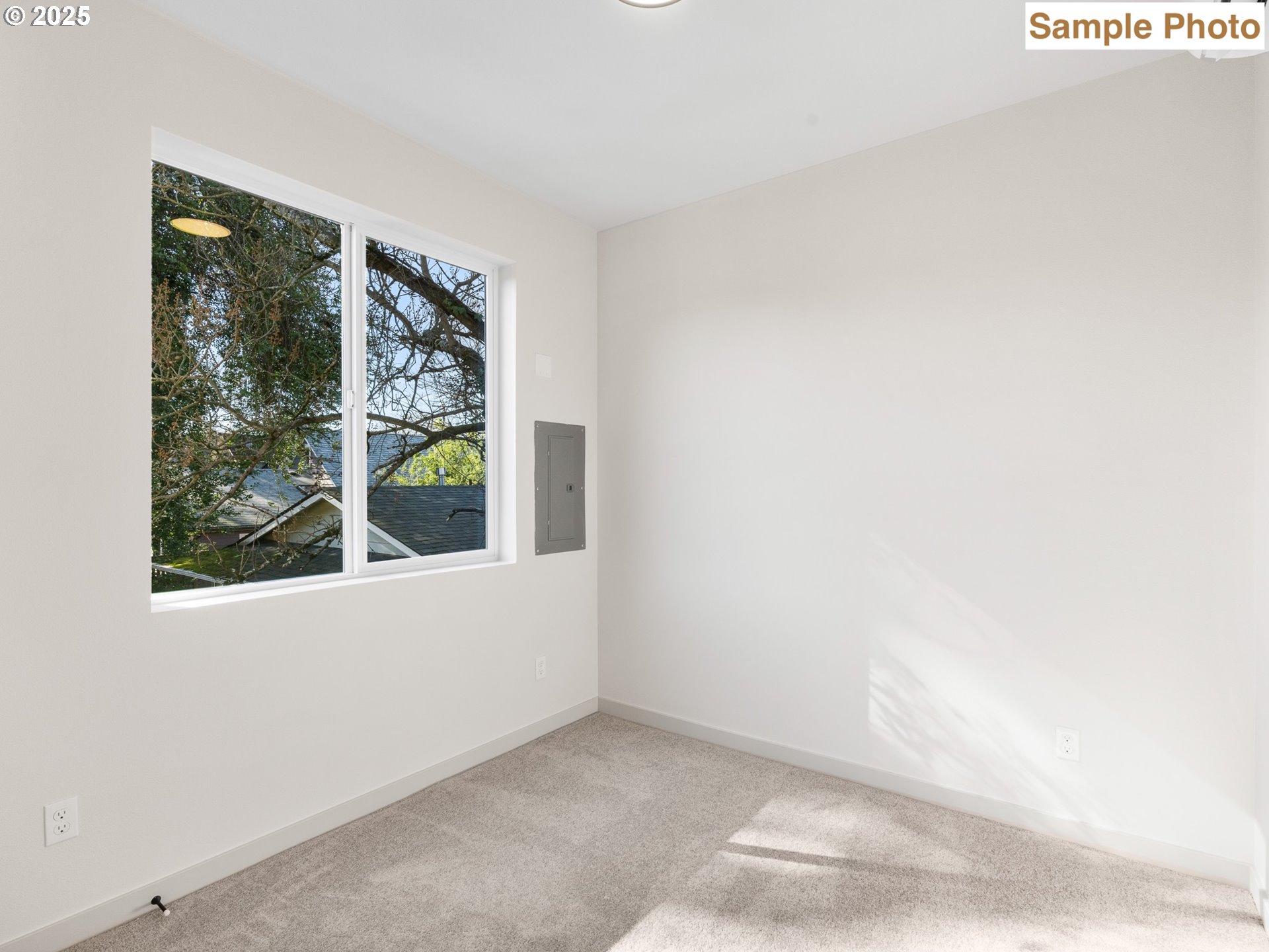 690 SE 47th AVE