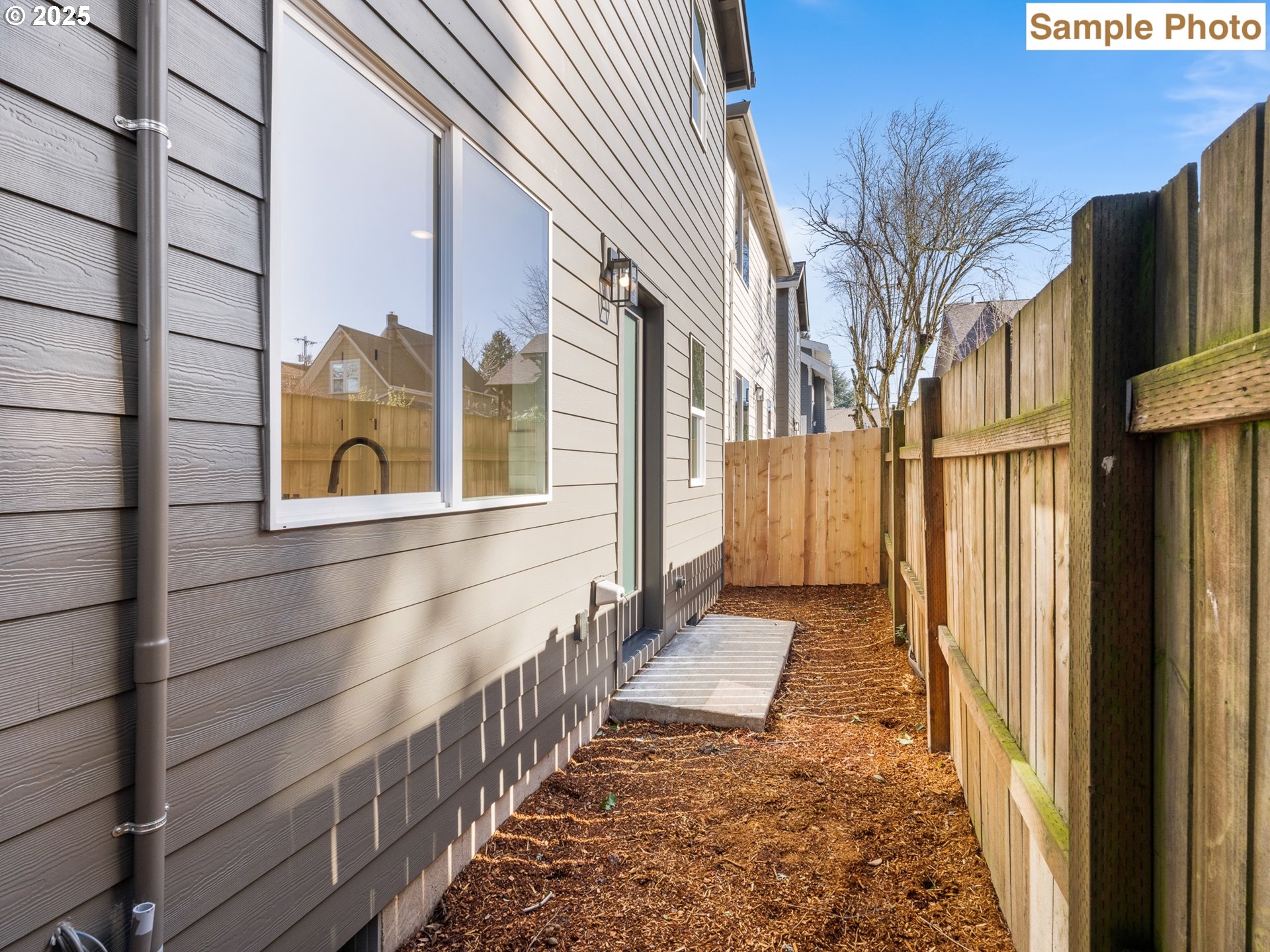 690 SE 47th AVE