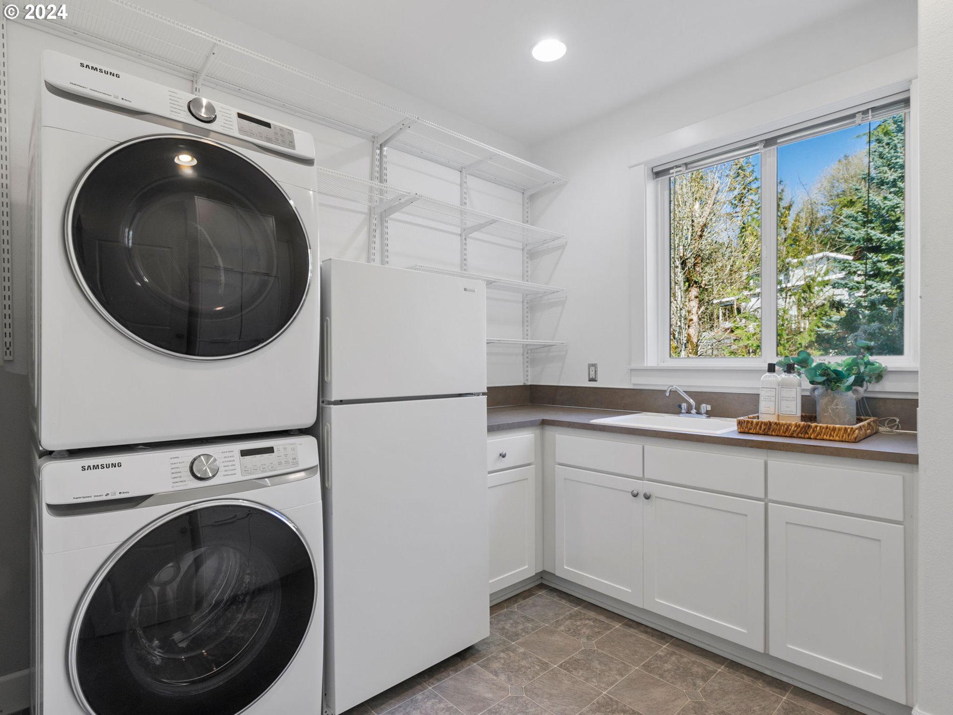 2667 NW BIRKENDENE ST