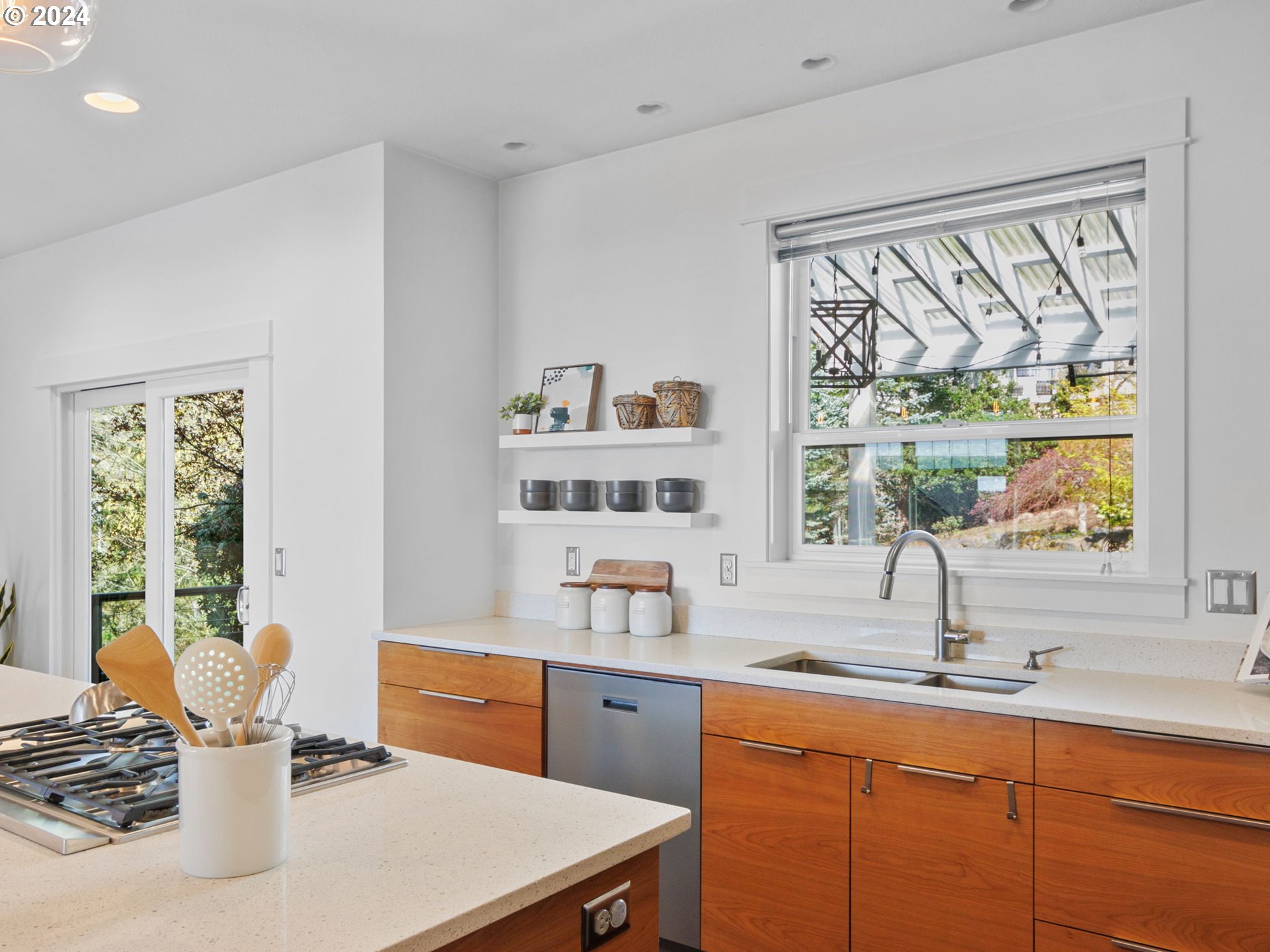 2667 NW BIRKENDENE ST