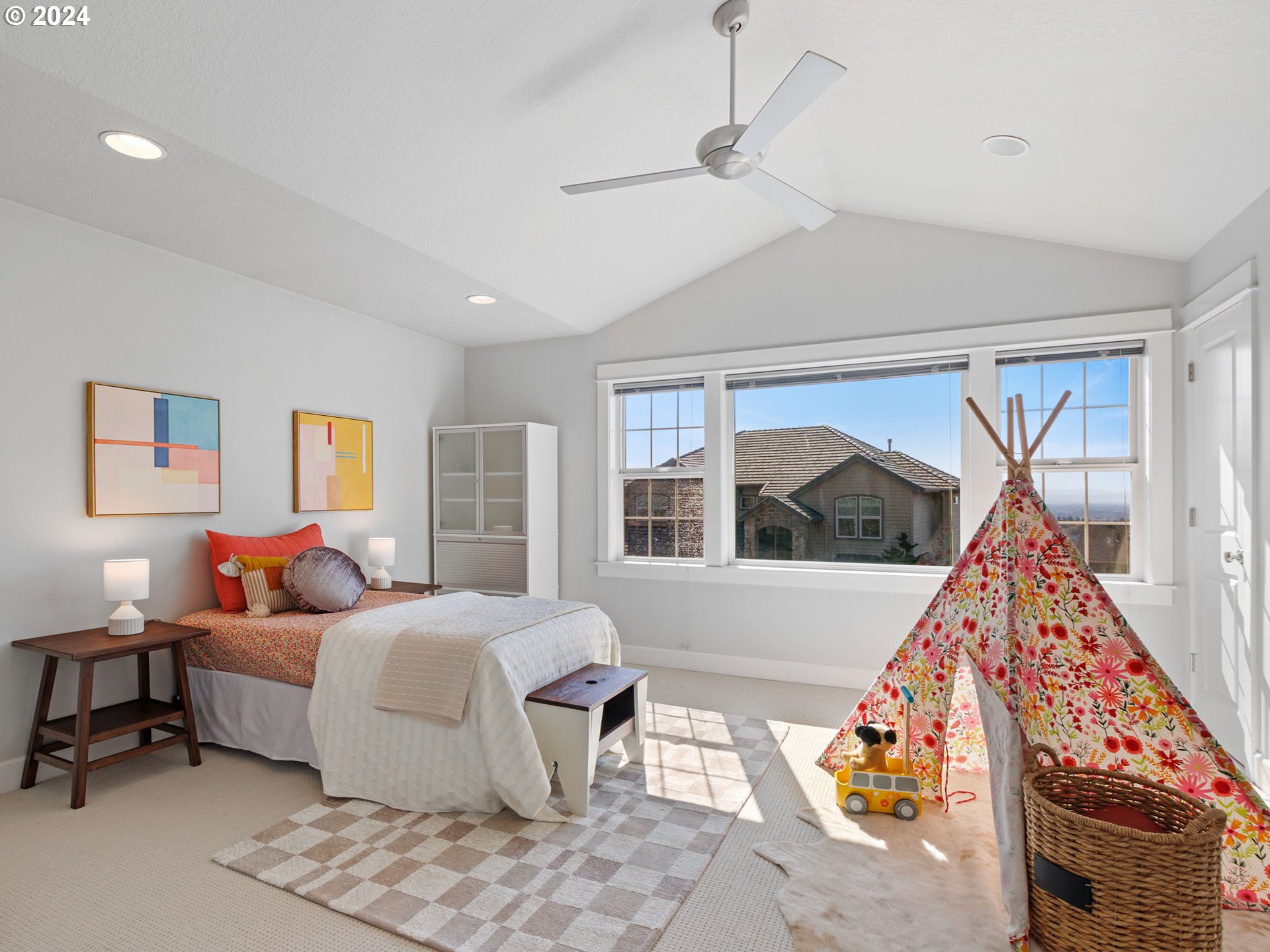 2667 NW BIRKENDENE ST