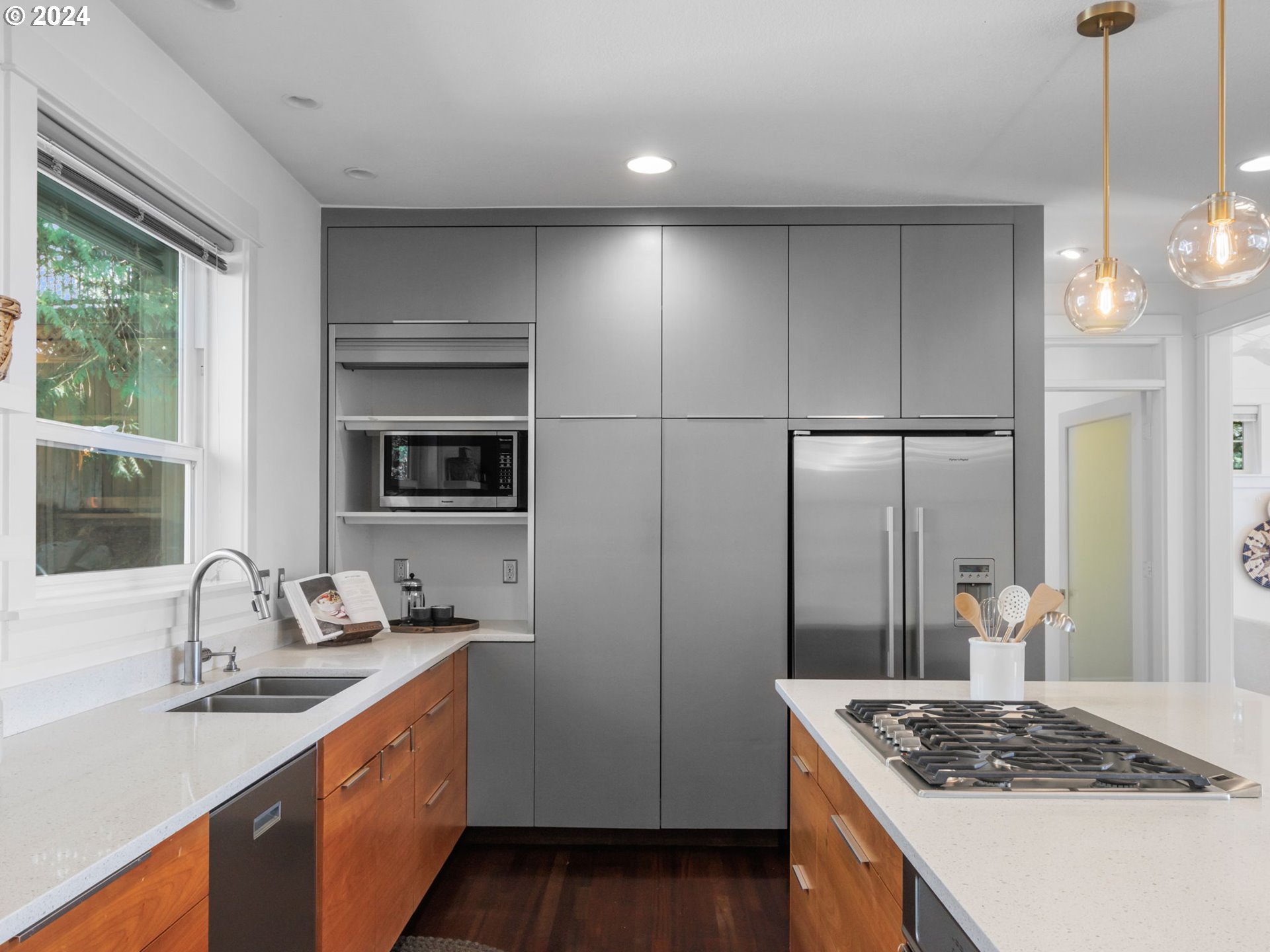 2667 NW BIRKENDENE ST