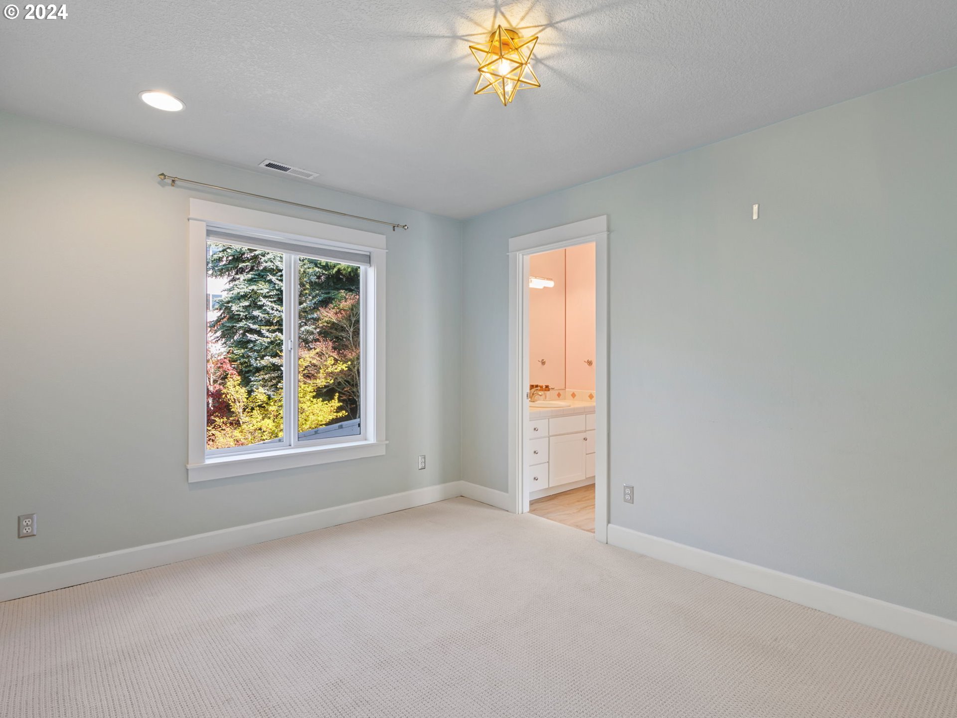 2667 NW BIRKENDENE ST