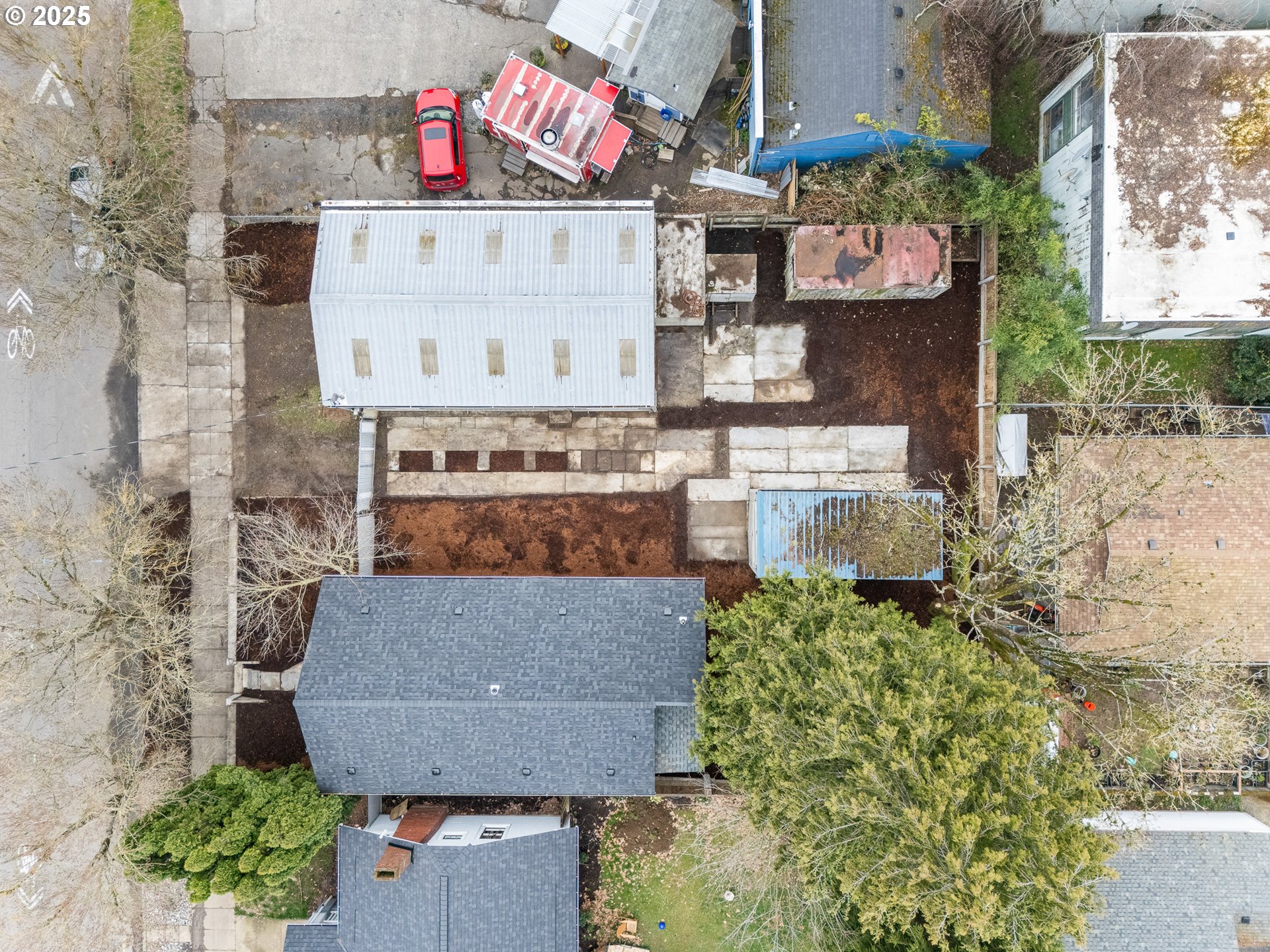 9525 N BURR AVE
