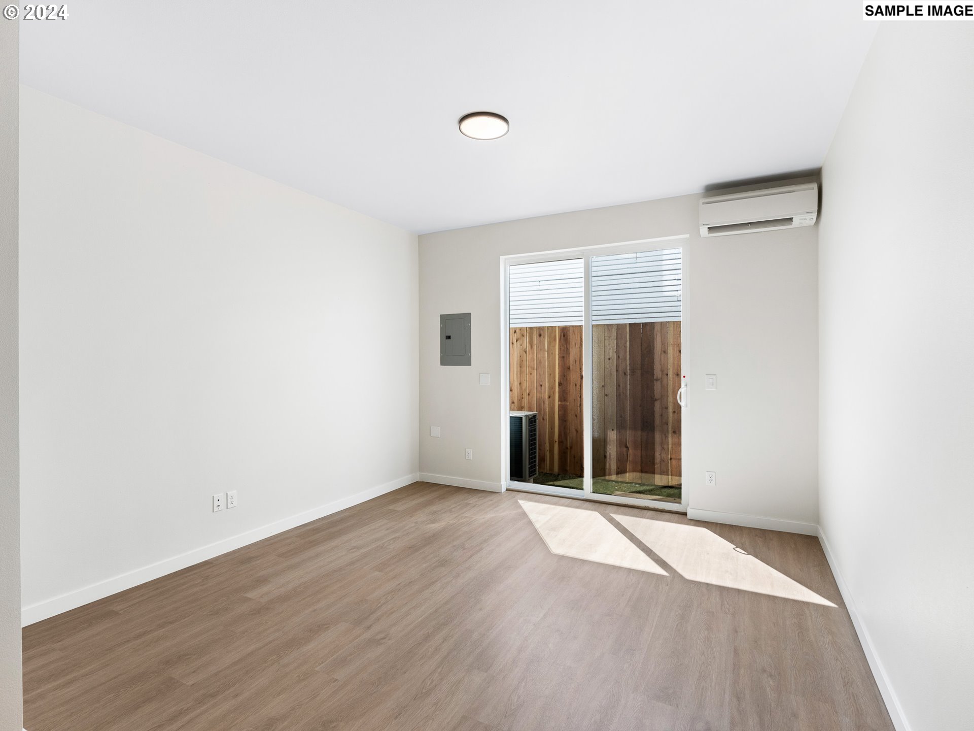 3552 NE Garfield AVE 2, Portland Unit: 2