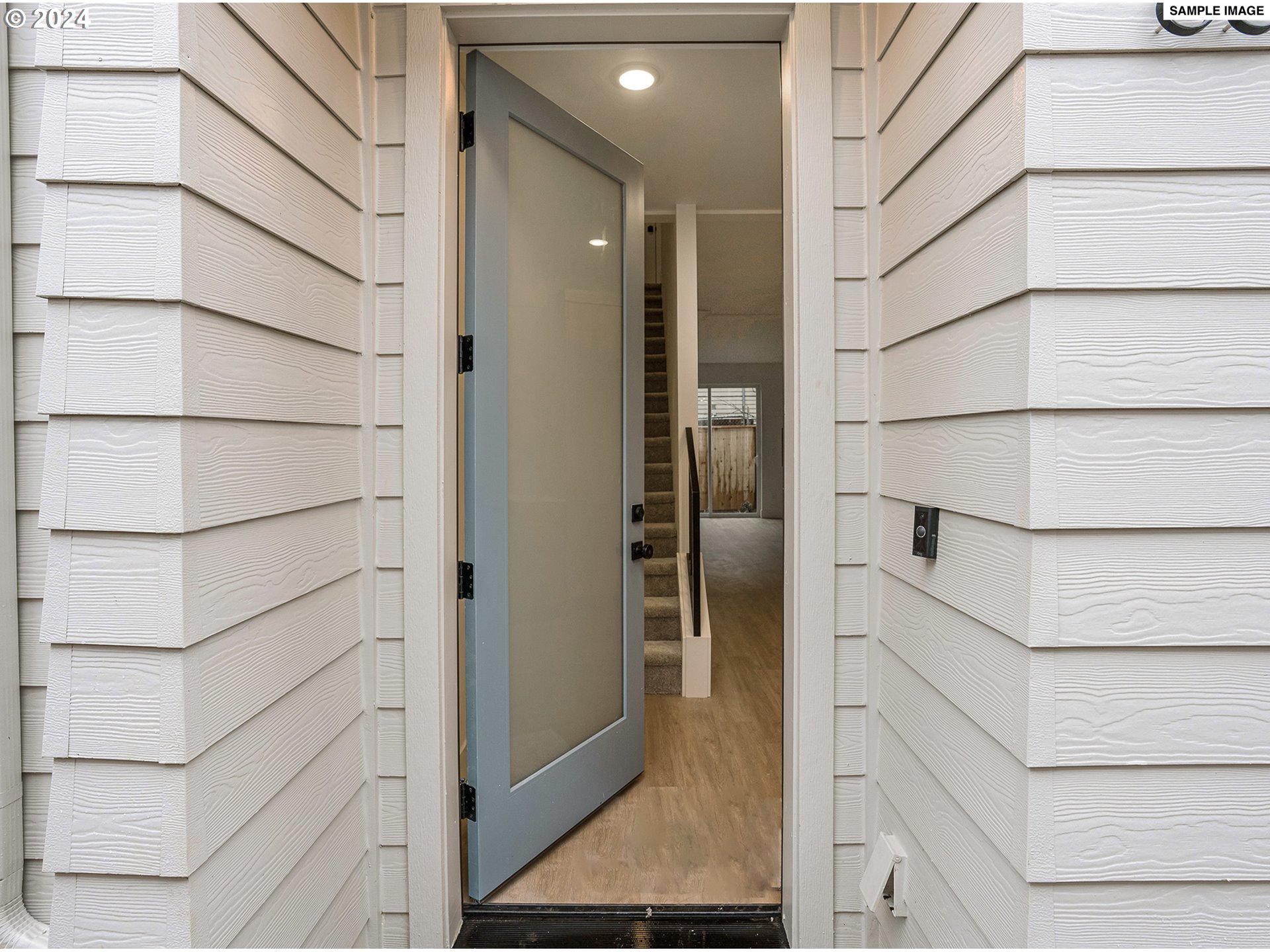 6631 N Fessenden ST 6