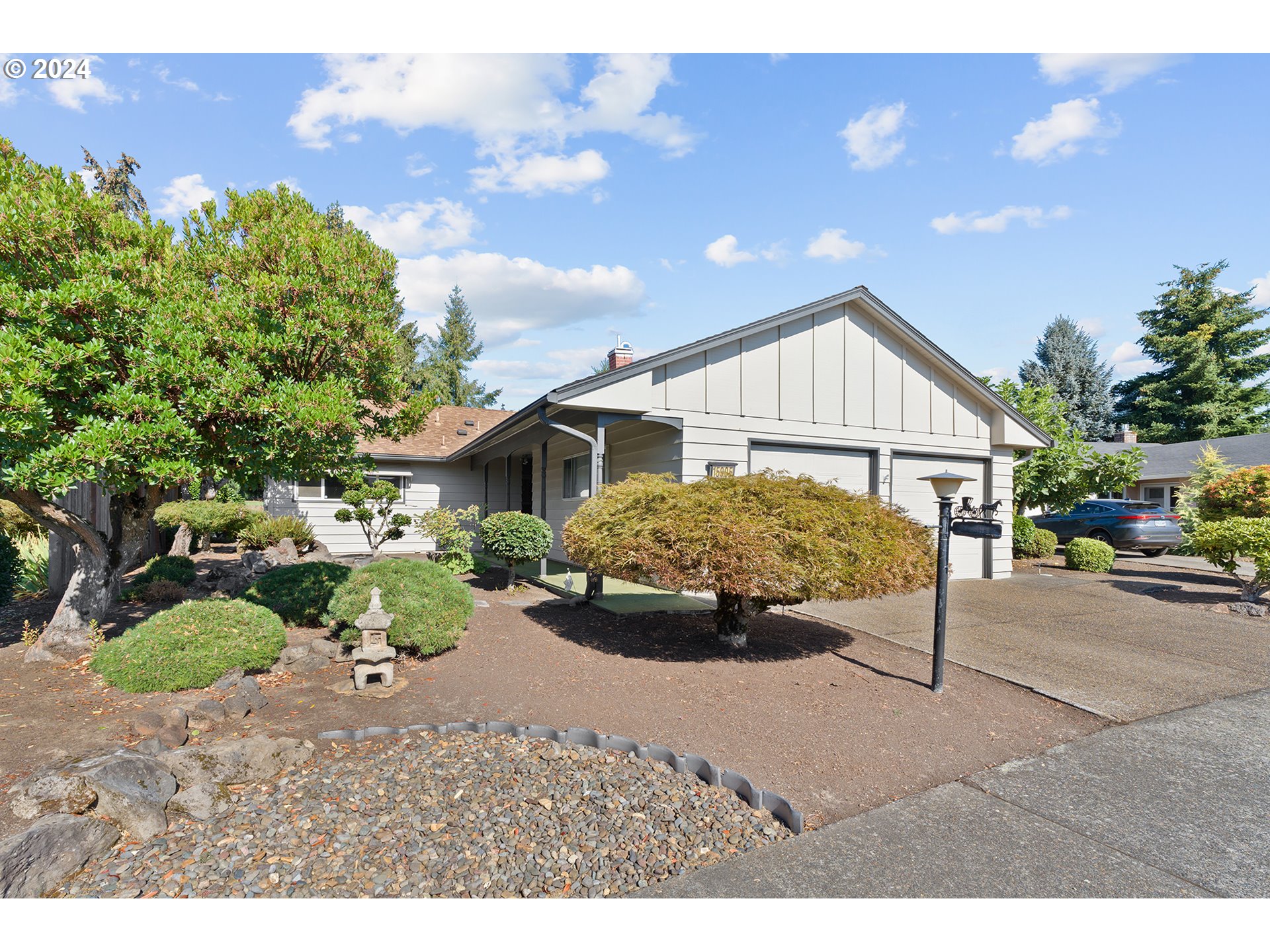 15905 SW QUEEN VICTORIA PL