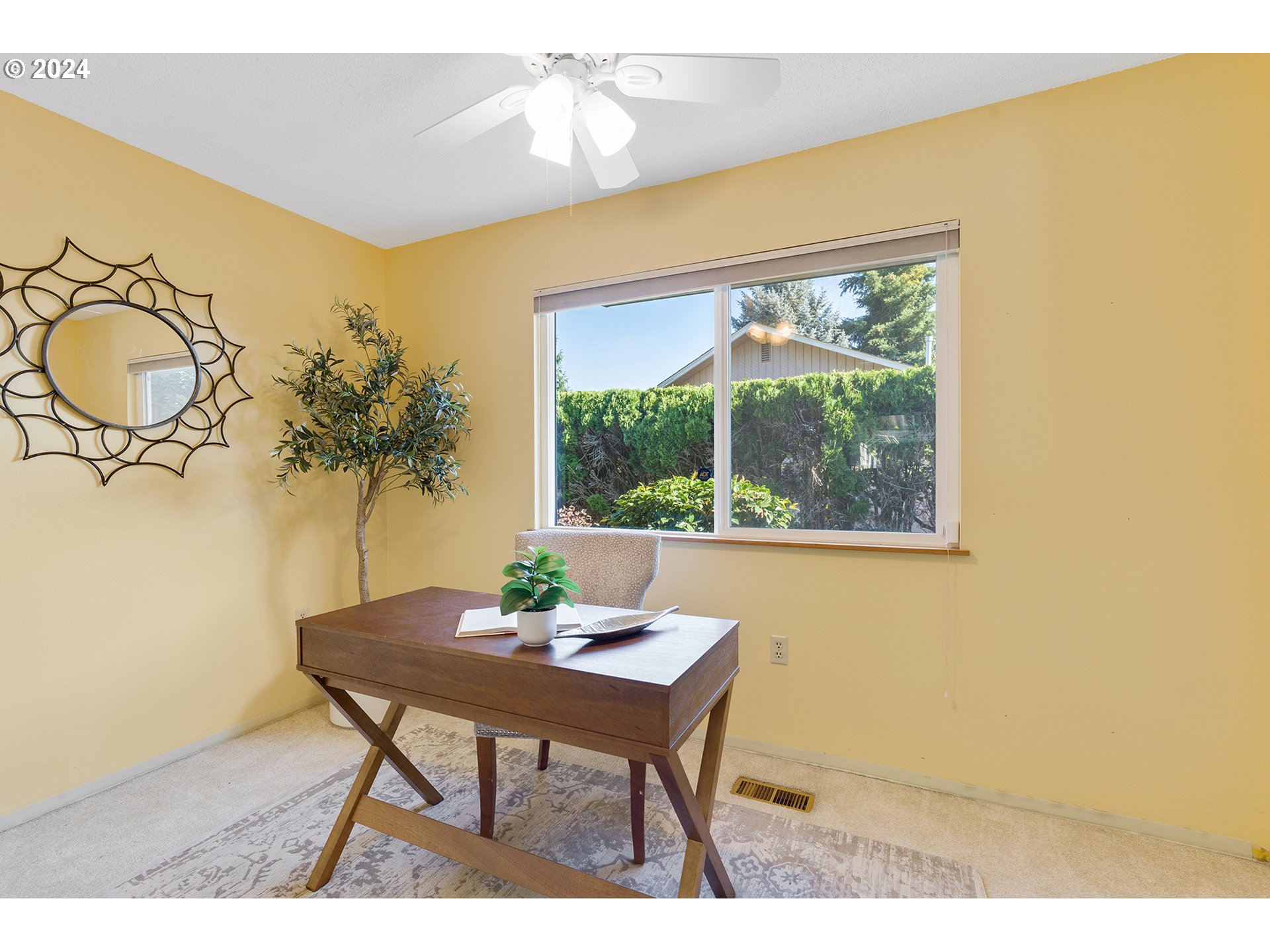 15905 SW QUEEN VICTORIA PL