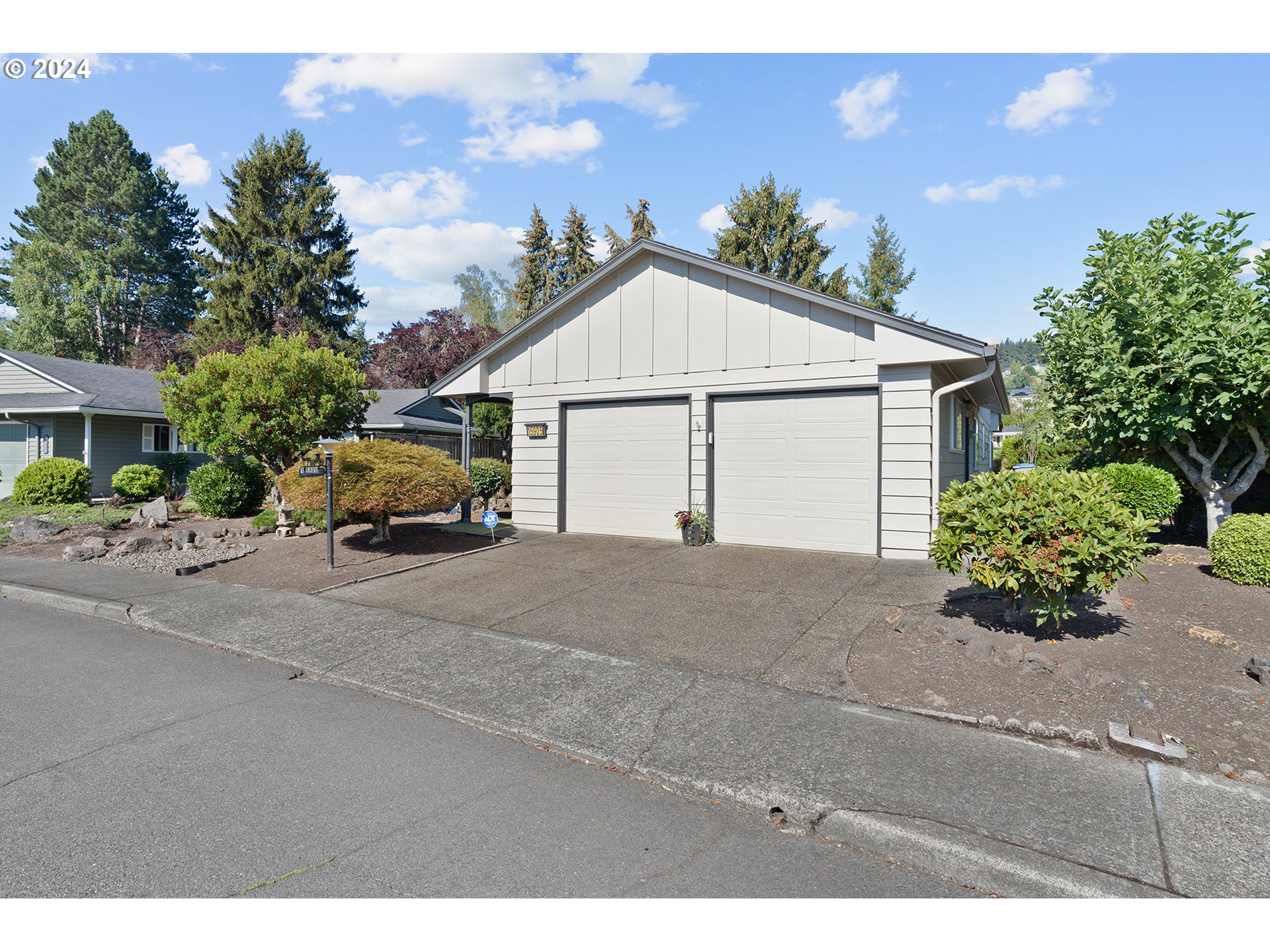 15905 SW QUEEN VICTORIA PL