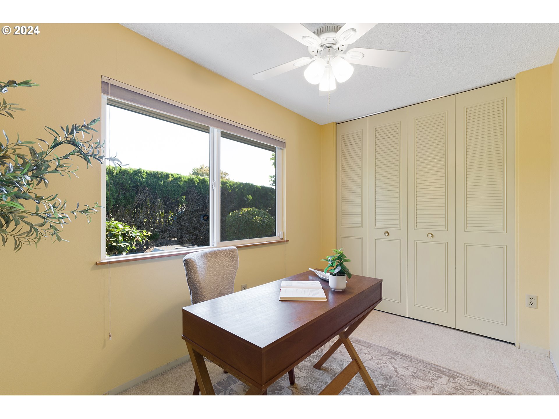 15905 SW QUEEN VICTORIA PL