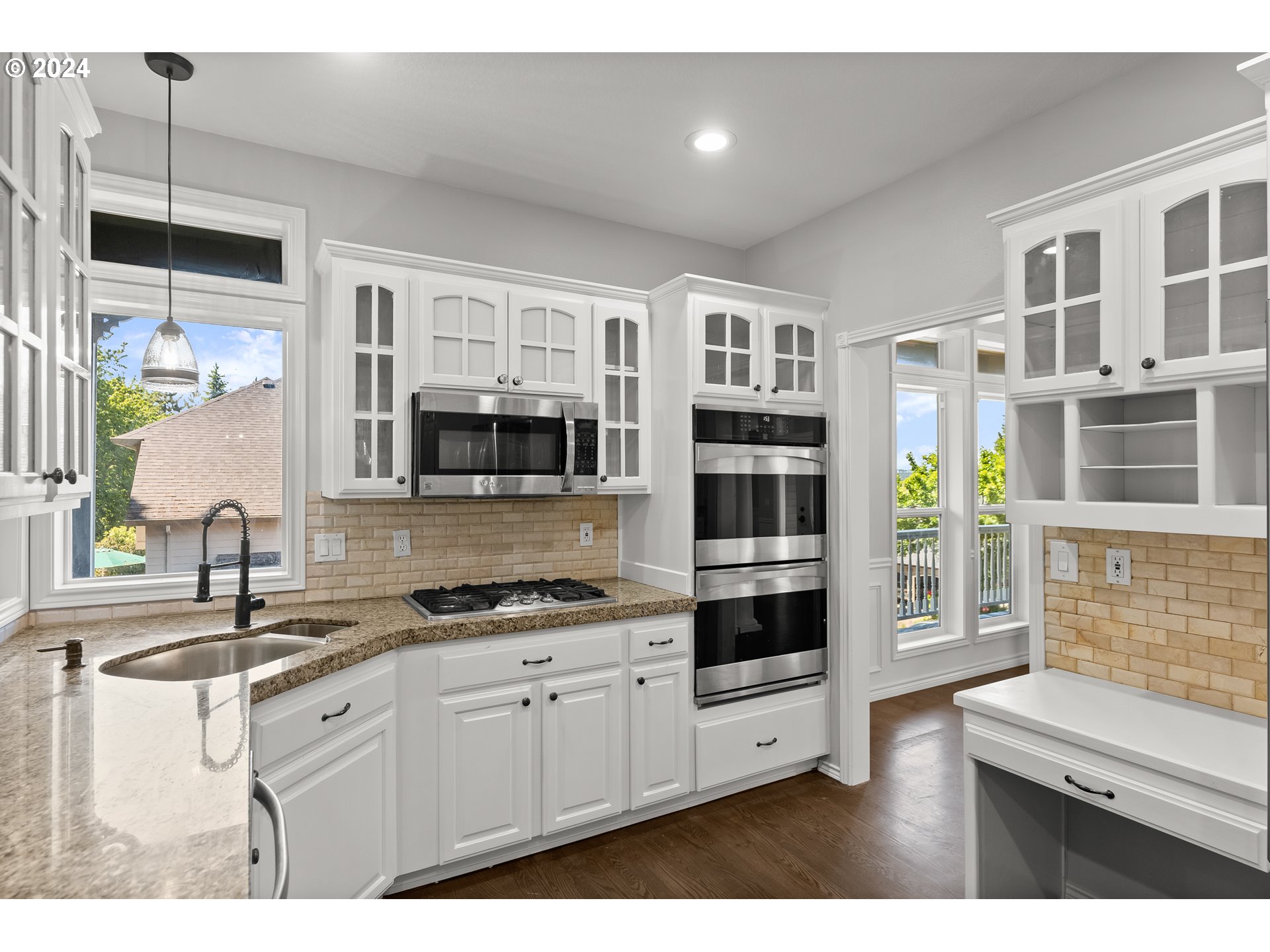 15986 SW HIGHPOINT DR