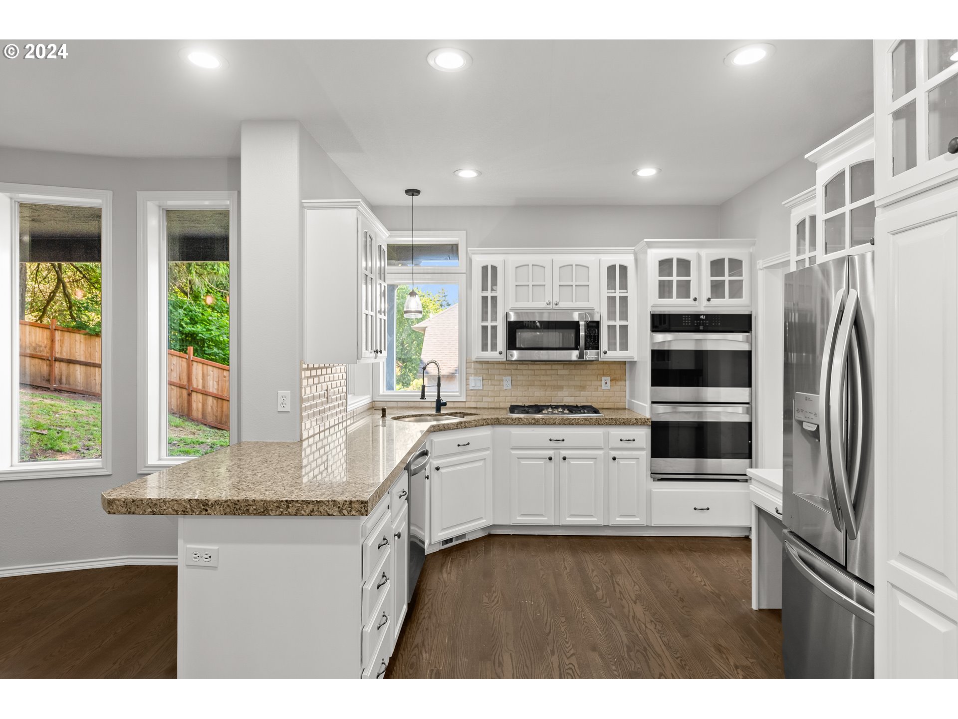 15986 SW HIGHPOINT DR