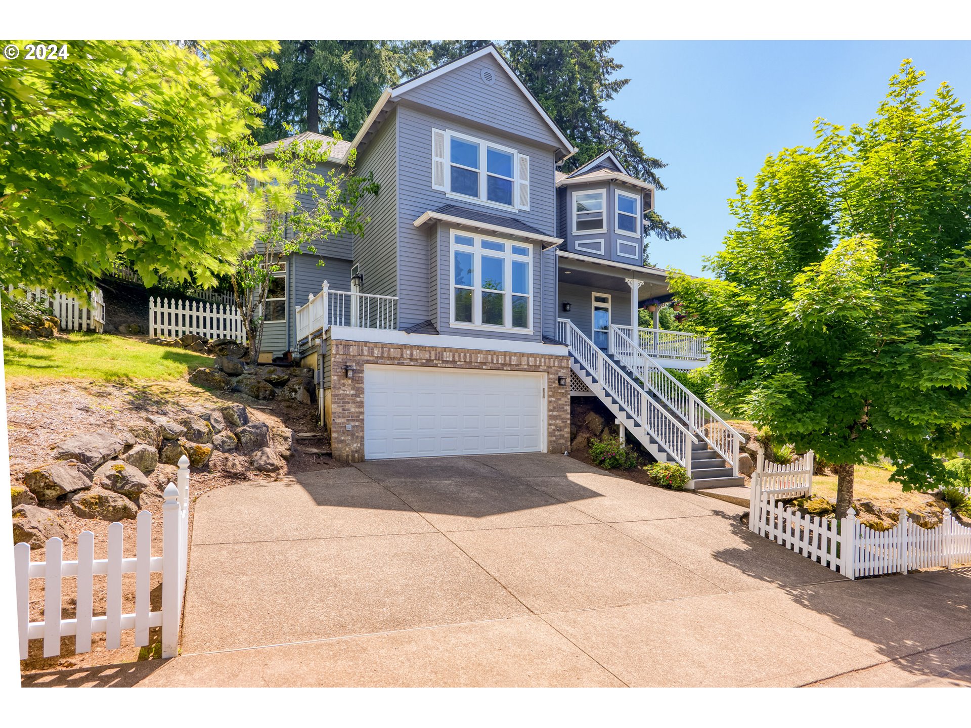 15986 SW HIGHPOINT DR