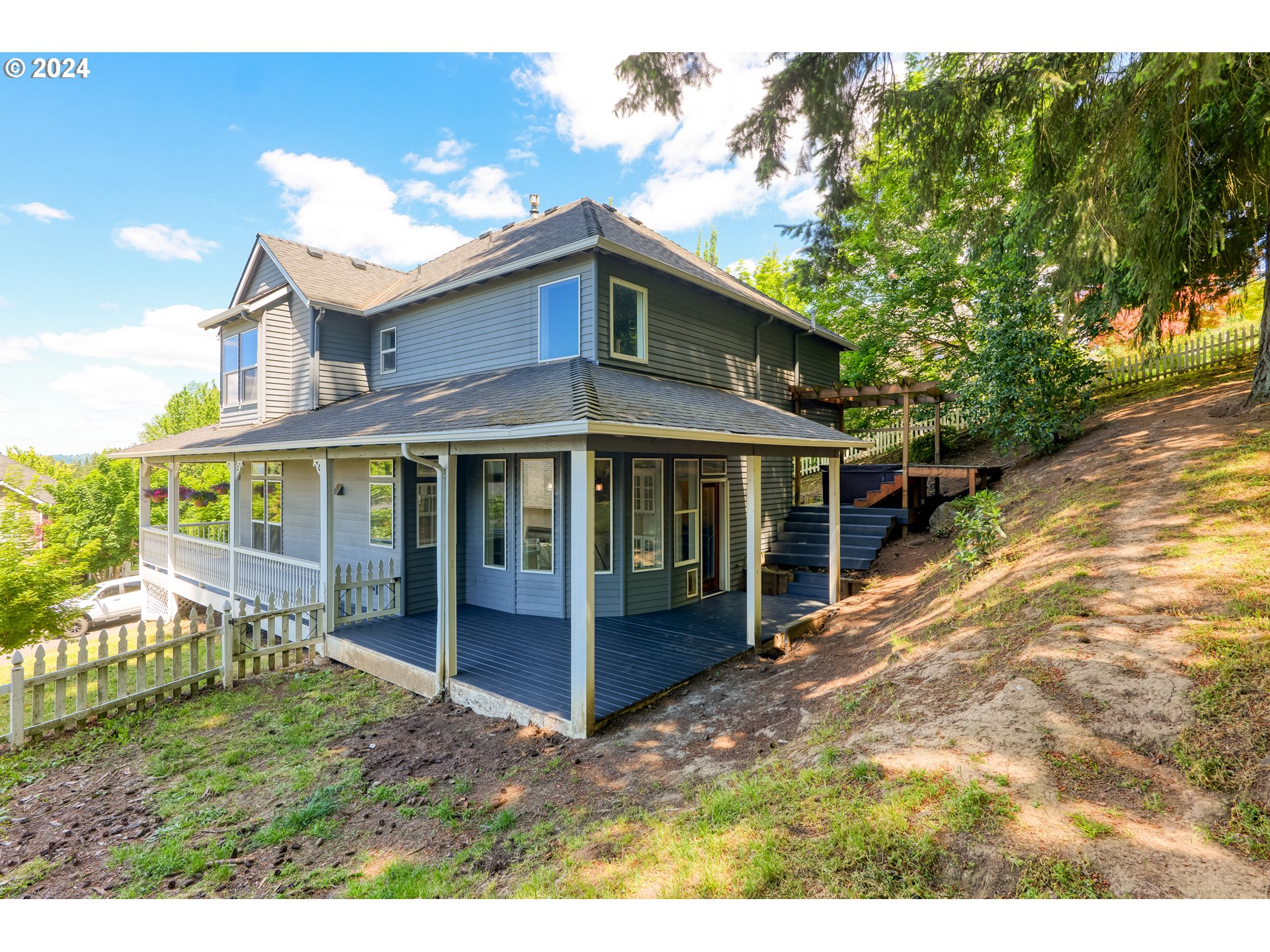 15986 SW HIGHPOINT DR