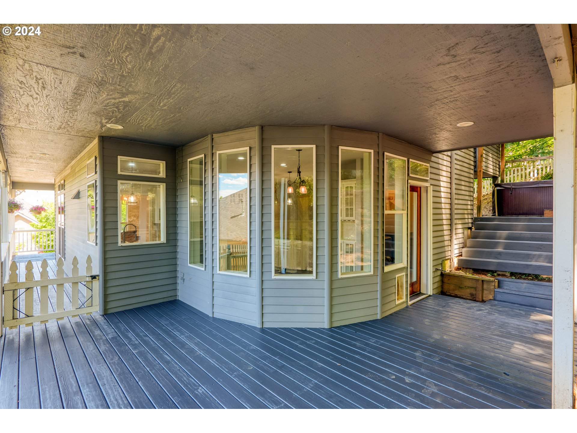 15986 SW HIGHPOINT DR