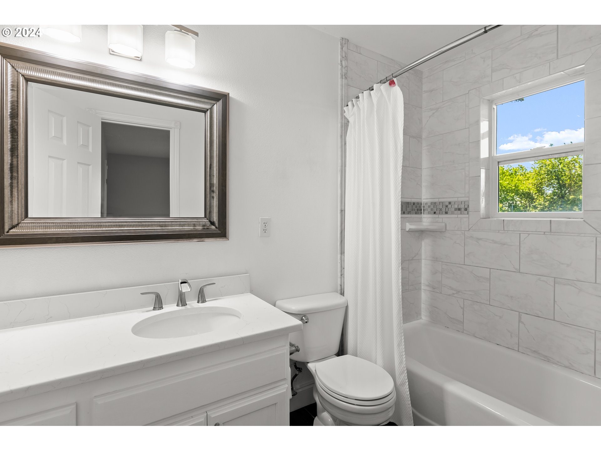 15986 SW HIGHPOINT DR