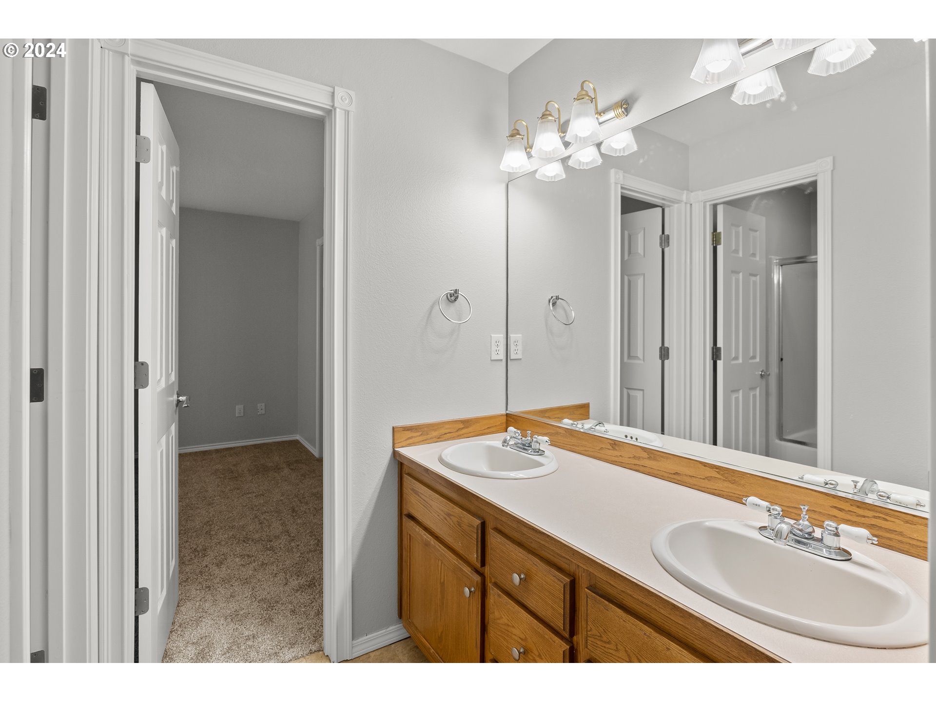 15986 SW HIGHPOINT DR