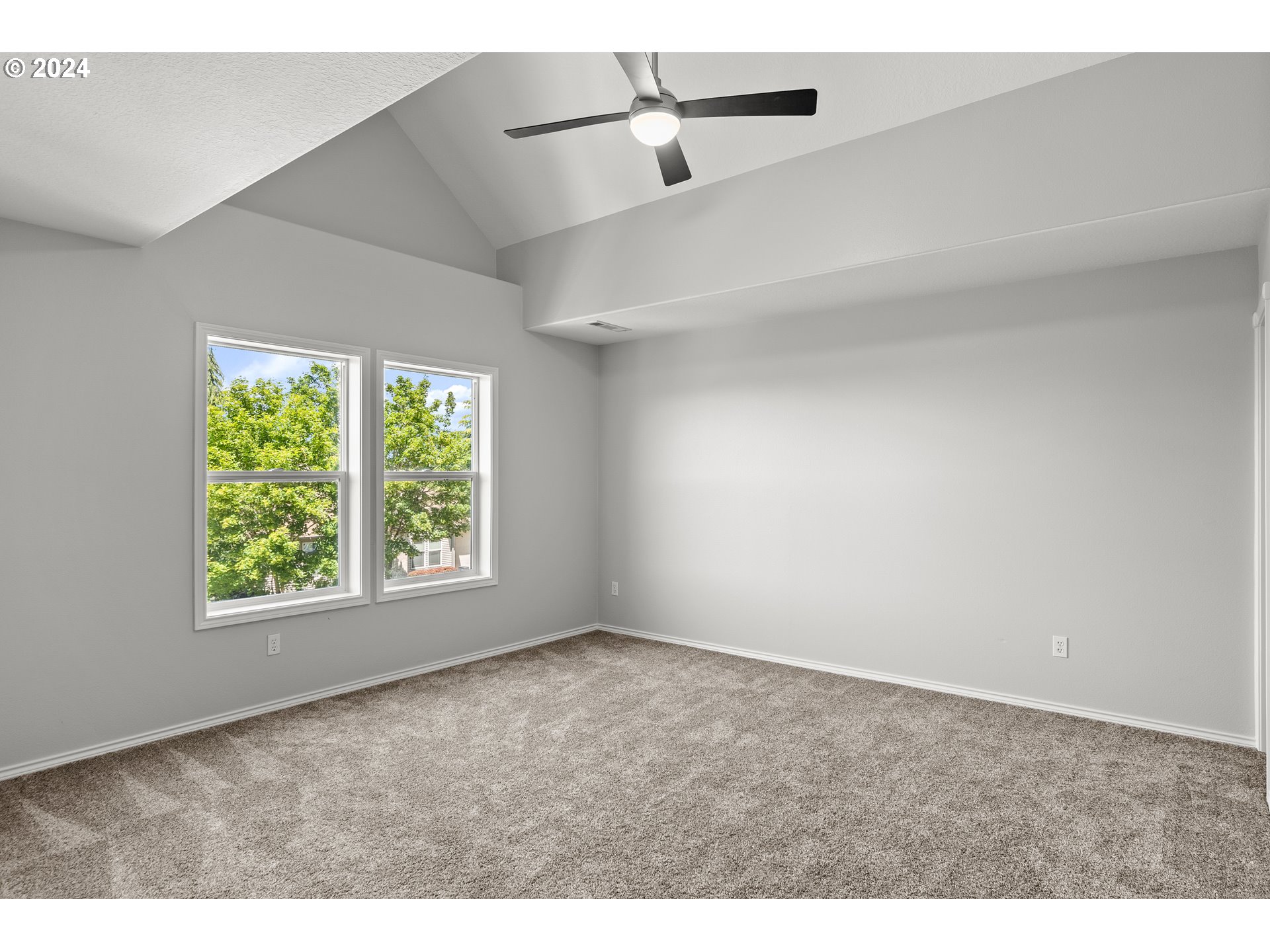 15986 SW HIGHPOINT DR