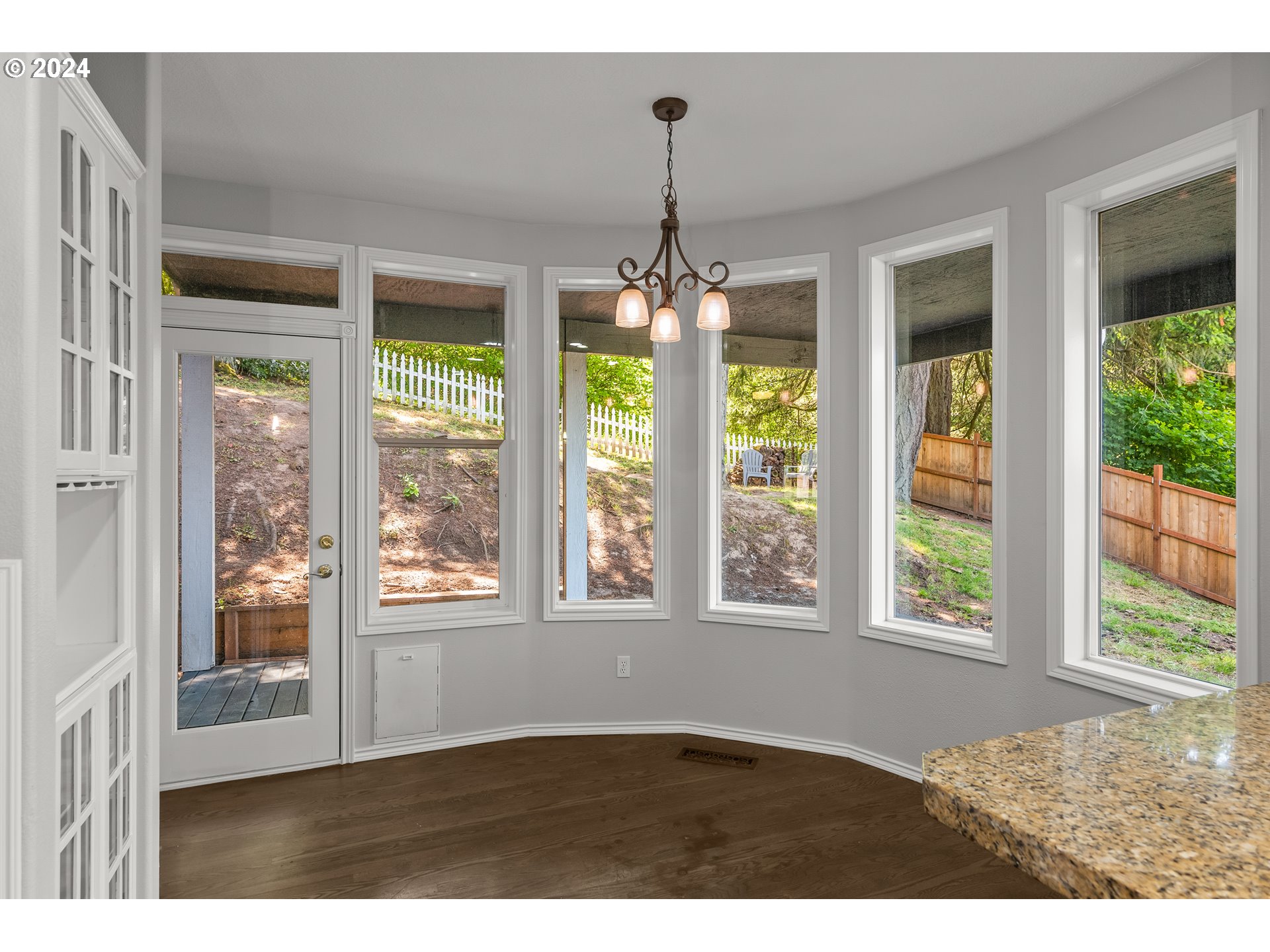 15986 SW HIGHPOINT DR