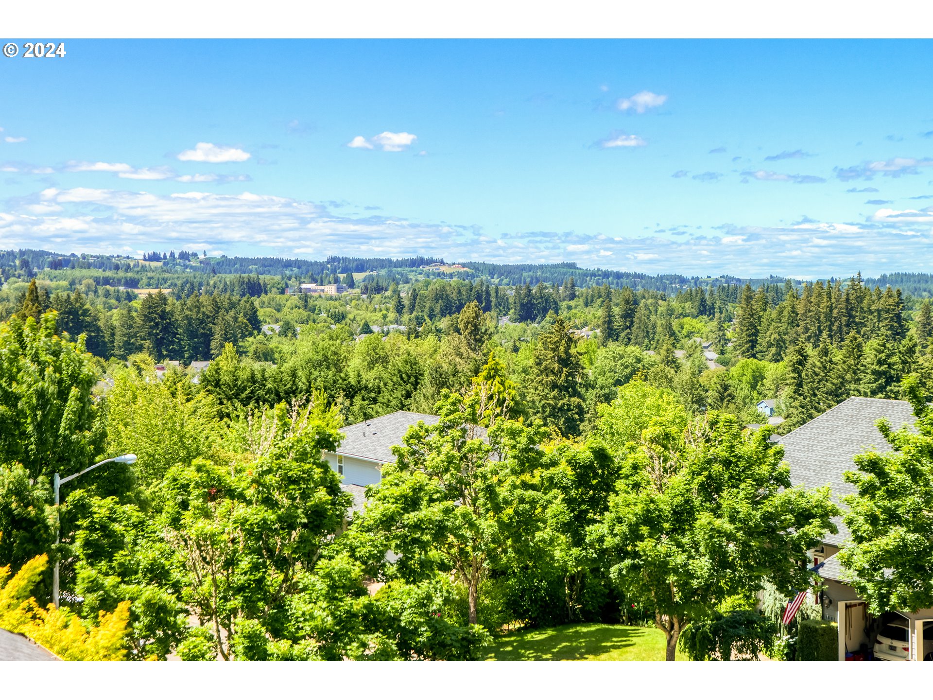 15986 SW HIGHPOINT DR