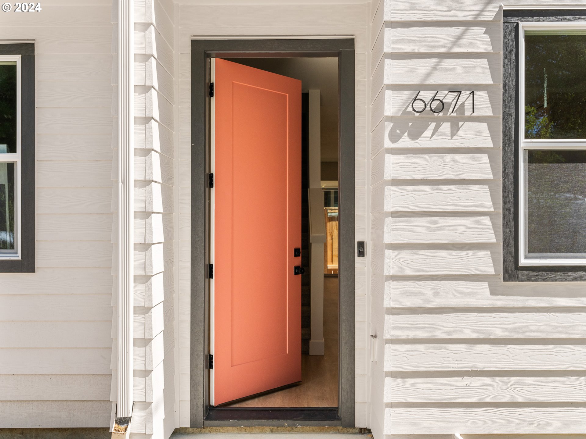 6671 N Fessenden ST 12