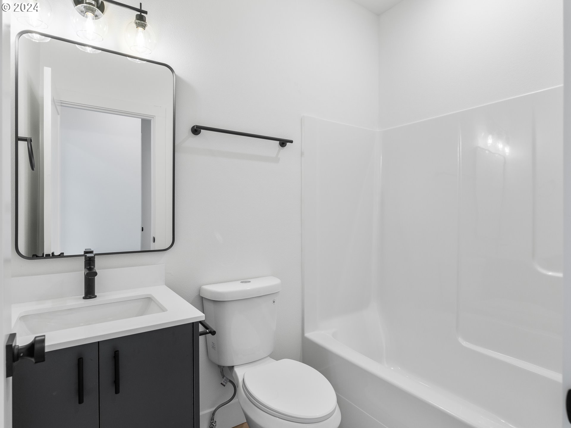 6671 N Fessenden ST 12